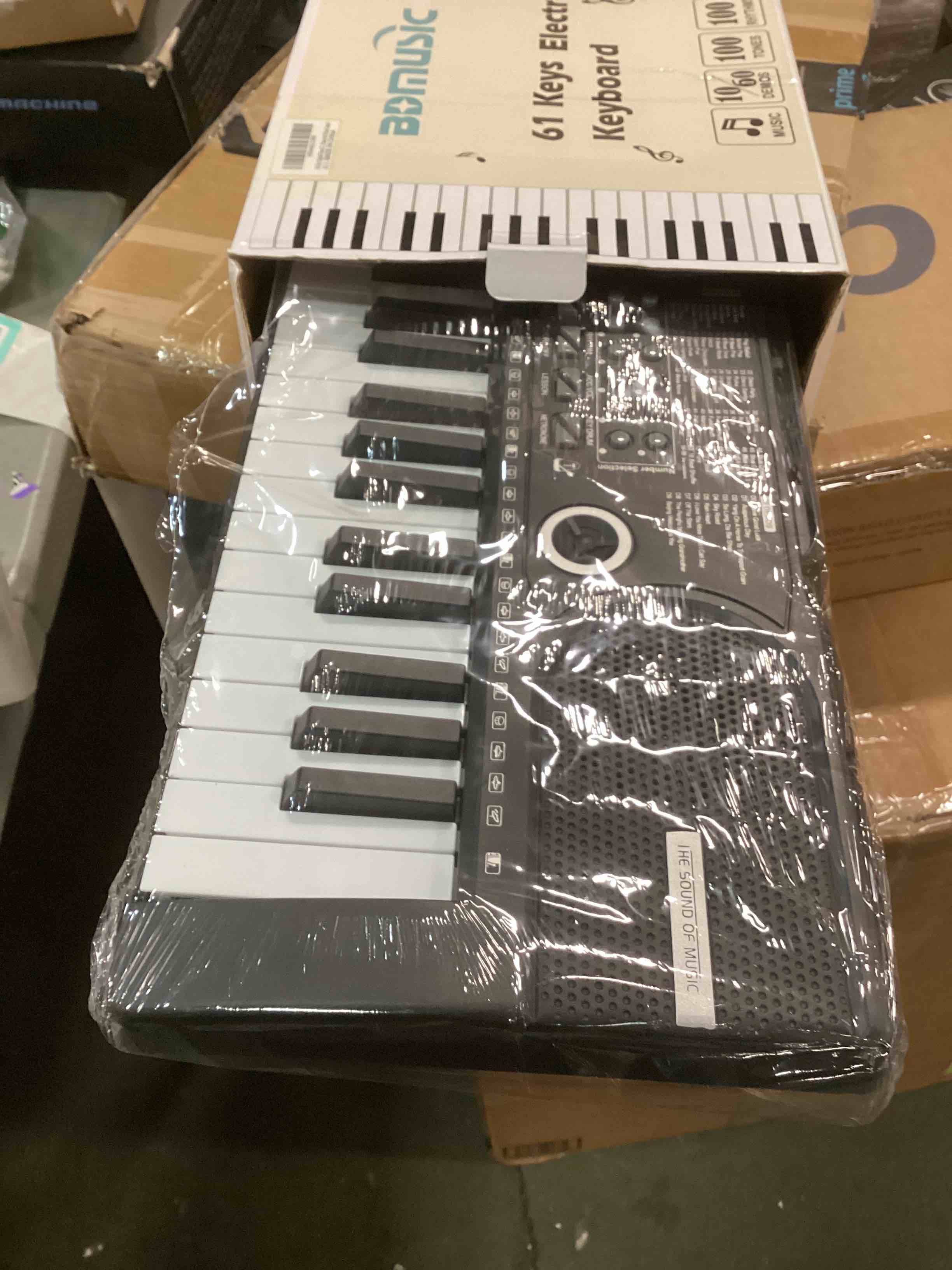 https://s3.amazonaws.com/lotting-images-prod/bidfta/TEA0507025_1732118484149.jpeg