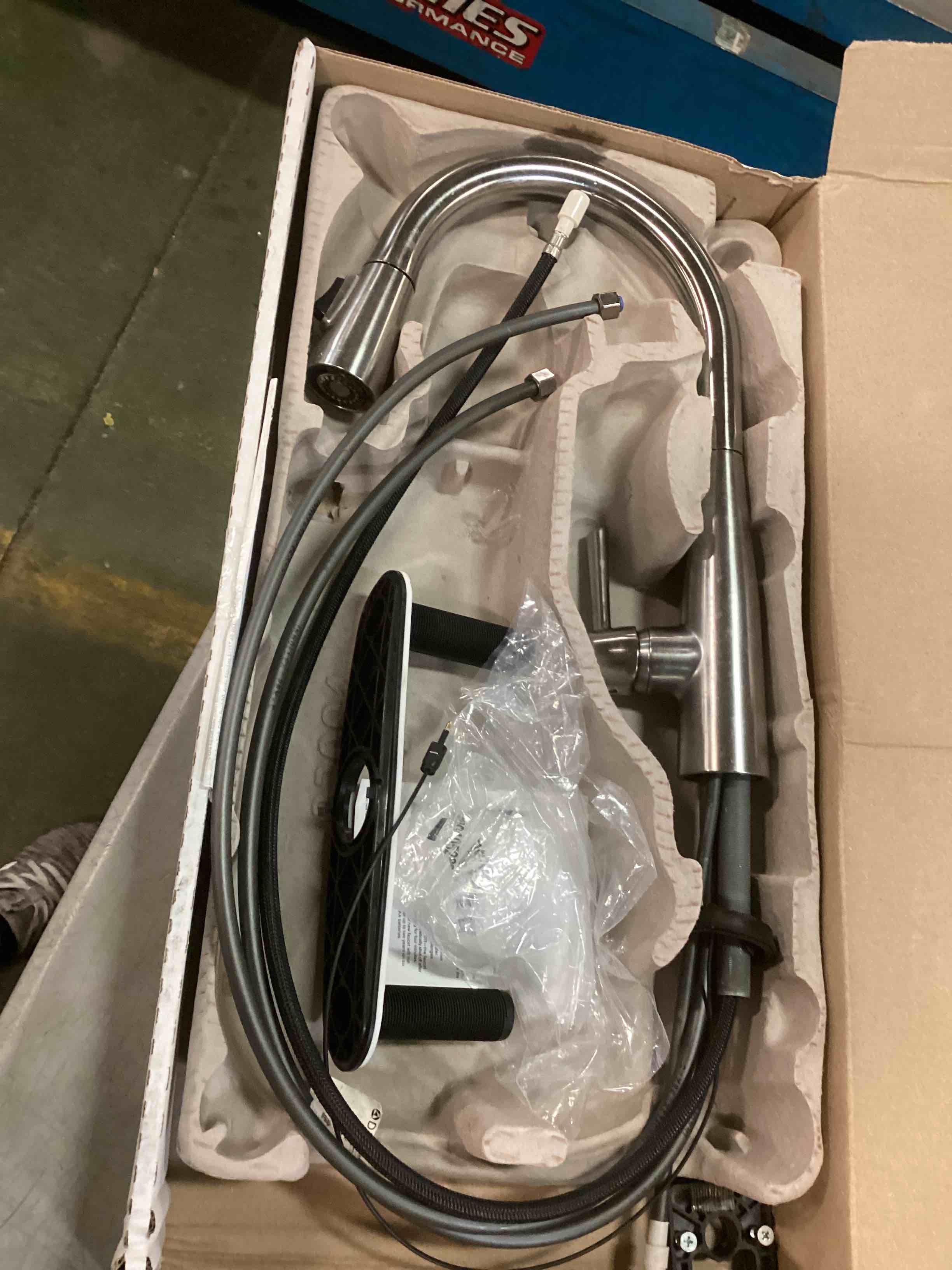 https://s3.amazonaws.com/lotting-images-prod/bidfta/TEA0507135_1732106604112.jpeg