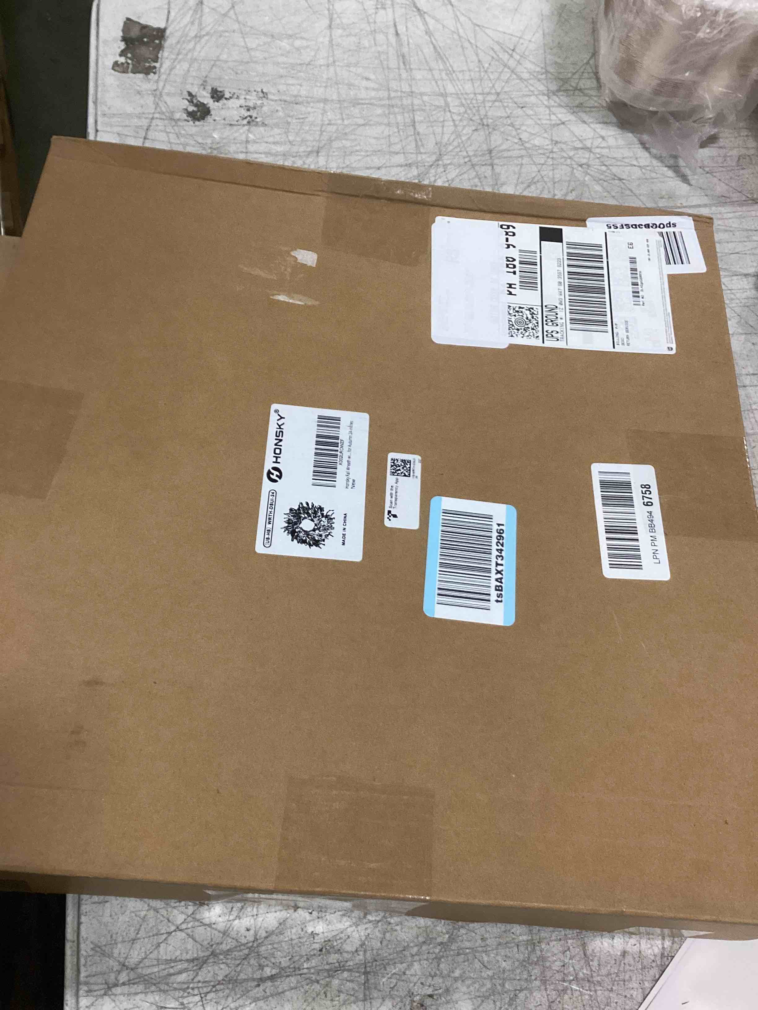 https://s3.amazonaws.com/lotting-images-prod/bidfta/TEA0507622_1731680212226.jpeg