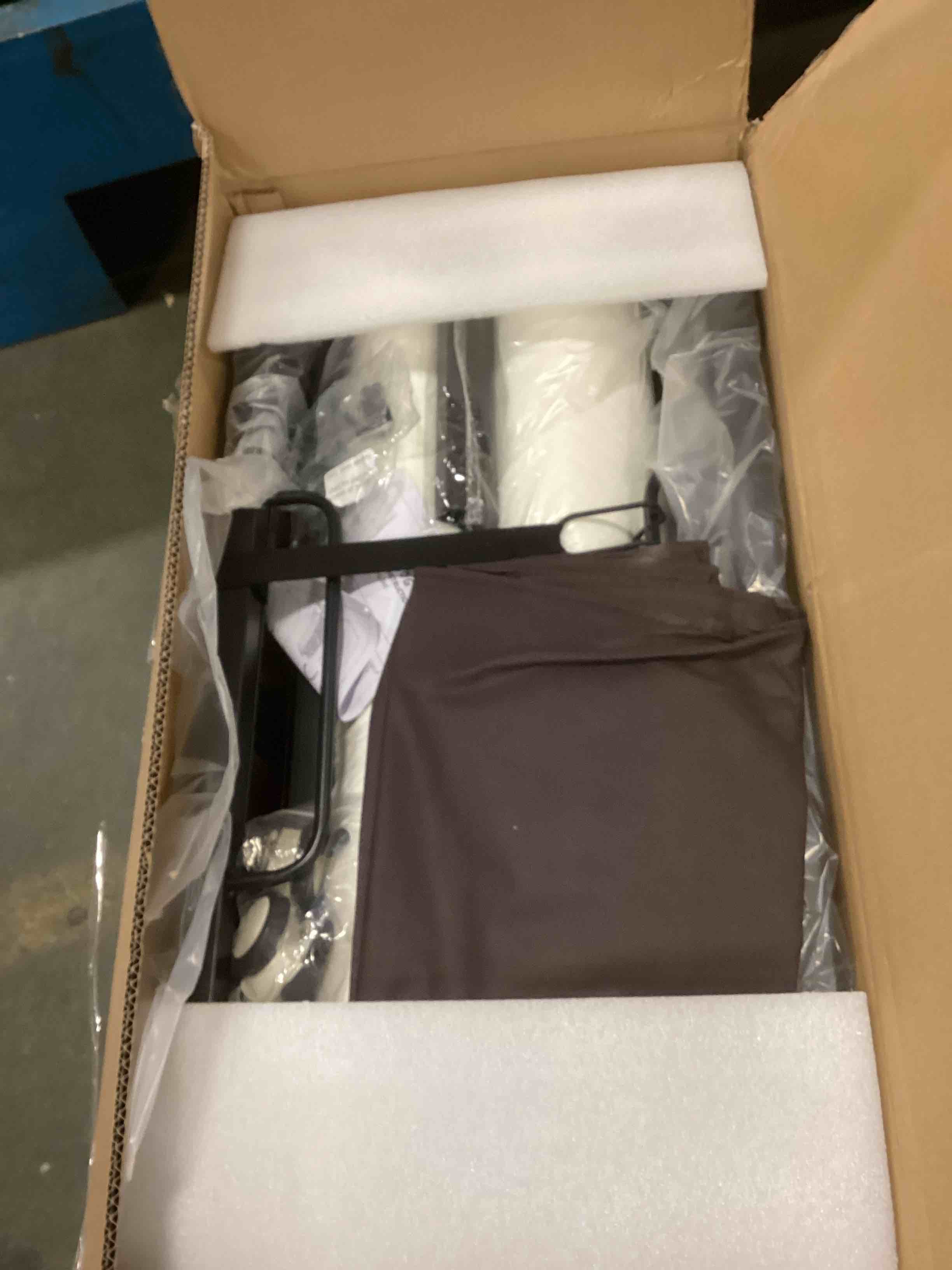 https://s3.amazonaws.com/lotting-images-prod/bidfta/TEA0507923_1731602277113.jpeg
