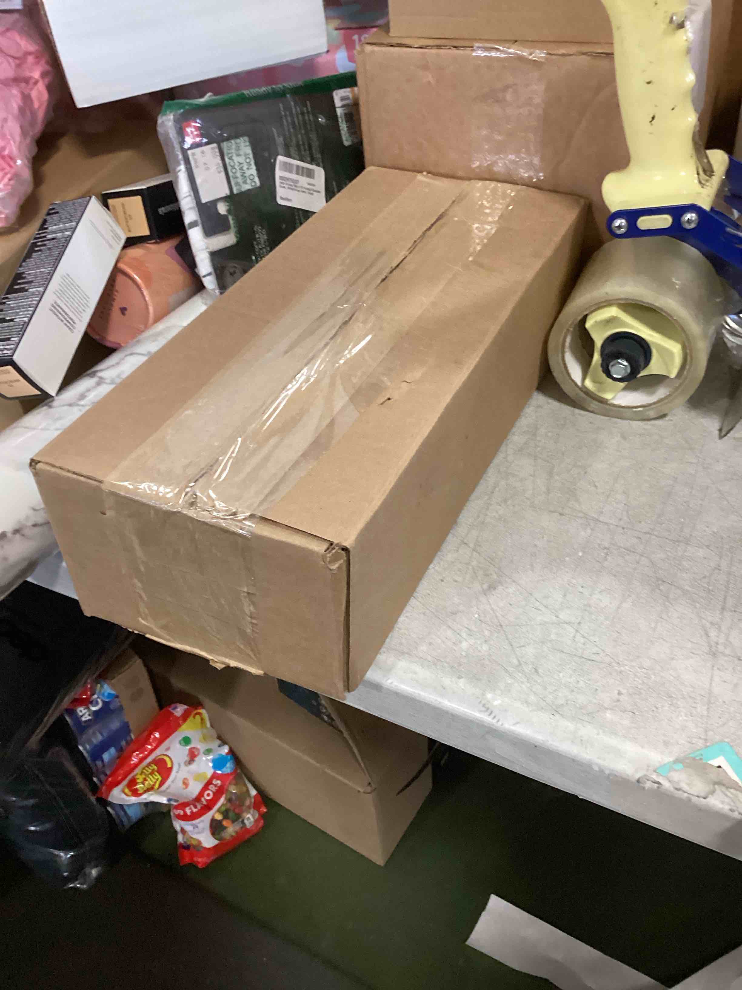 https://s3.amazonaws.com/lotting-images-prod/bidfta/TEA0508918_1731941030161.jpeg