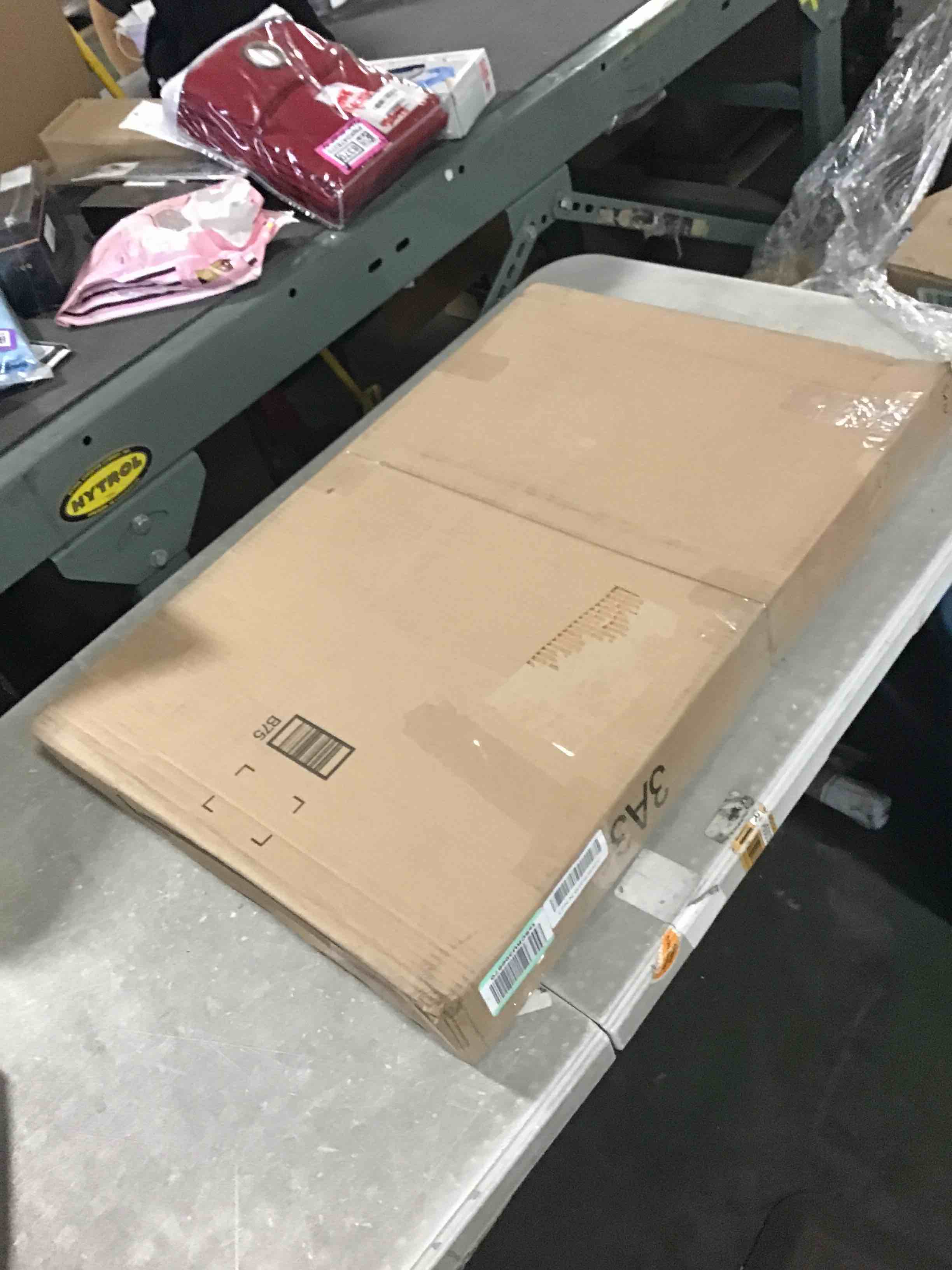 https://s3.amazonaws.com/lotting-images-prod/bidfta/TEA0517561_1731591686721.jpeg