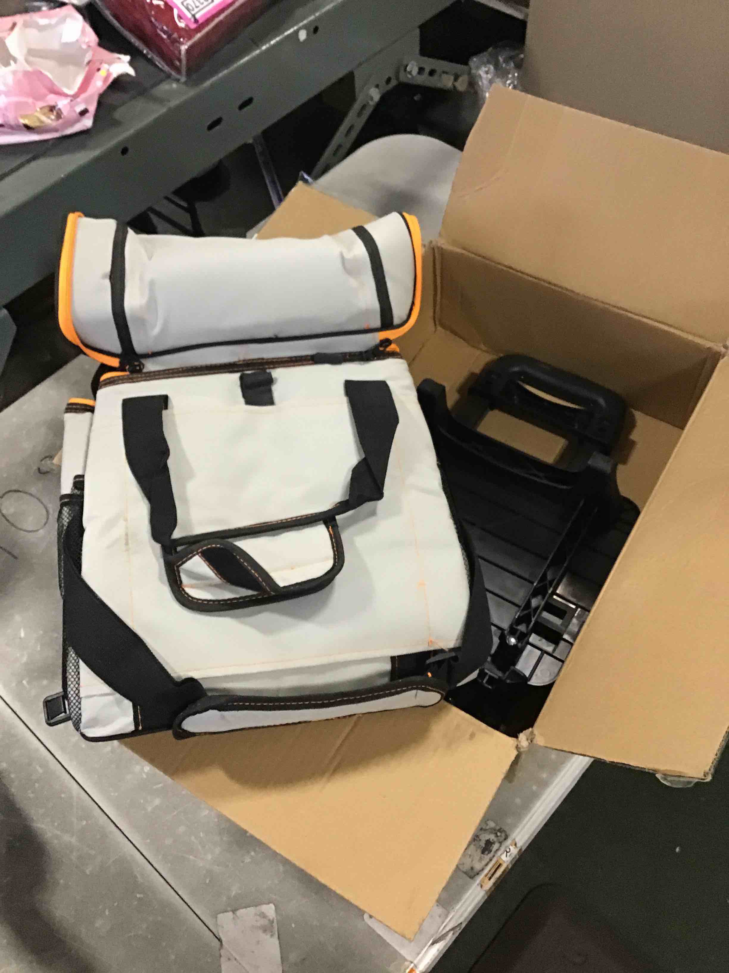 https://s3.amazonaws.com/lotting-images-prod/bidfta/TEA0517598_1731529677874.jpeg