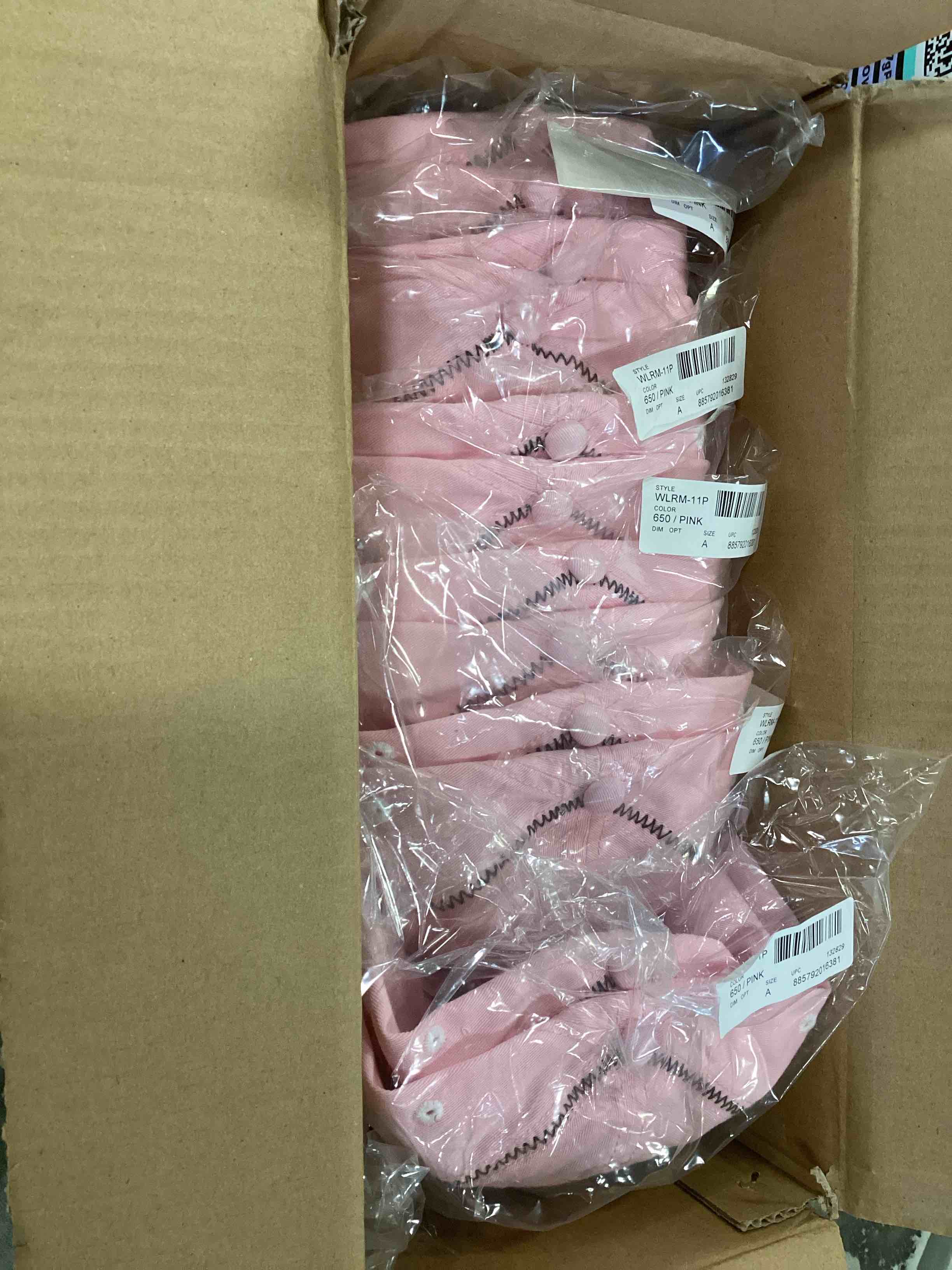 https://s3.amazonaws.com/lotting-images-prod/bidfta/TEA0518061_1732289565195.jpeg