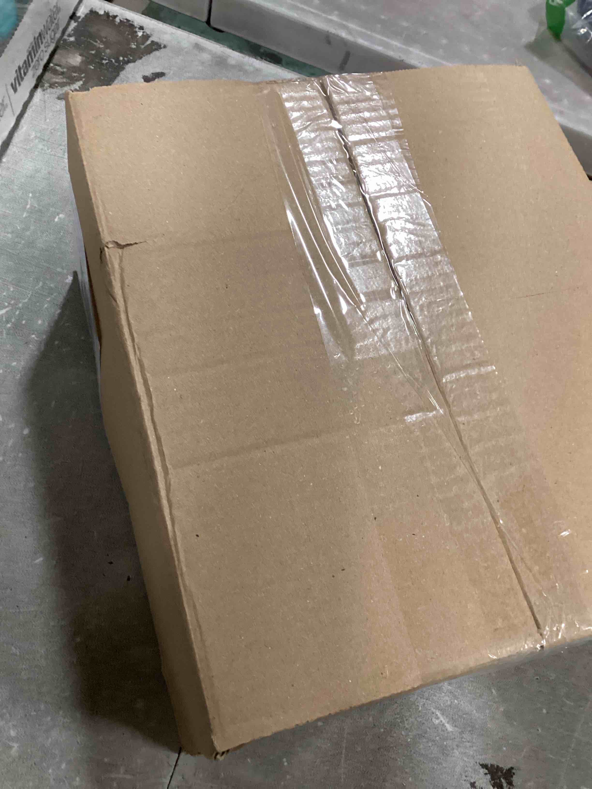 https://s3.amazonaws.com/lotting-images-prod/bidfta/TEA0518961_1732029477615.jpeg