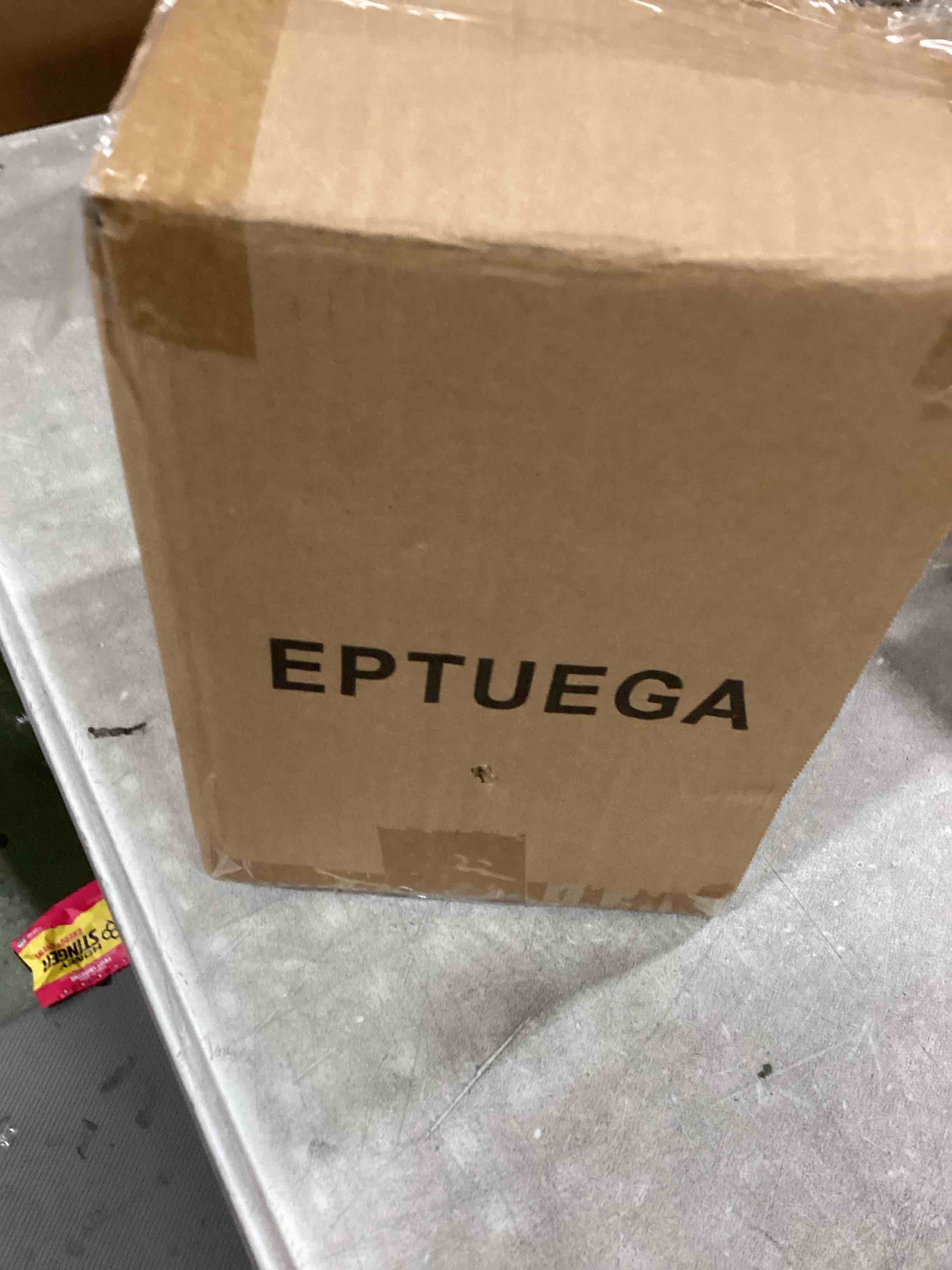 https://s3.amazonaws.com/lotting-images-prod/bidfta/TEA0519075_1732019488532.jpeg