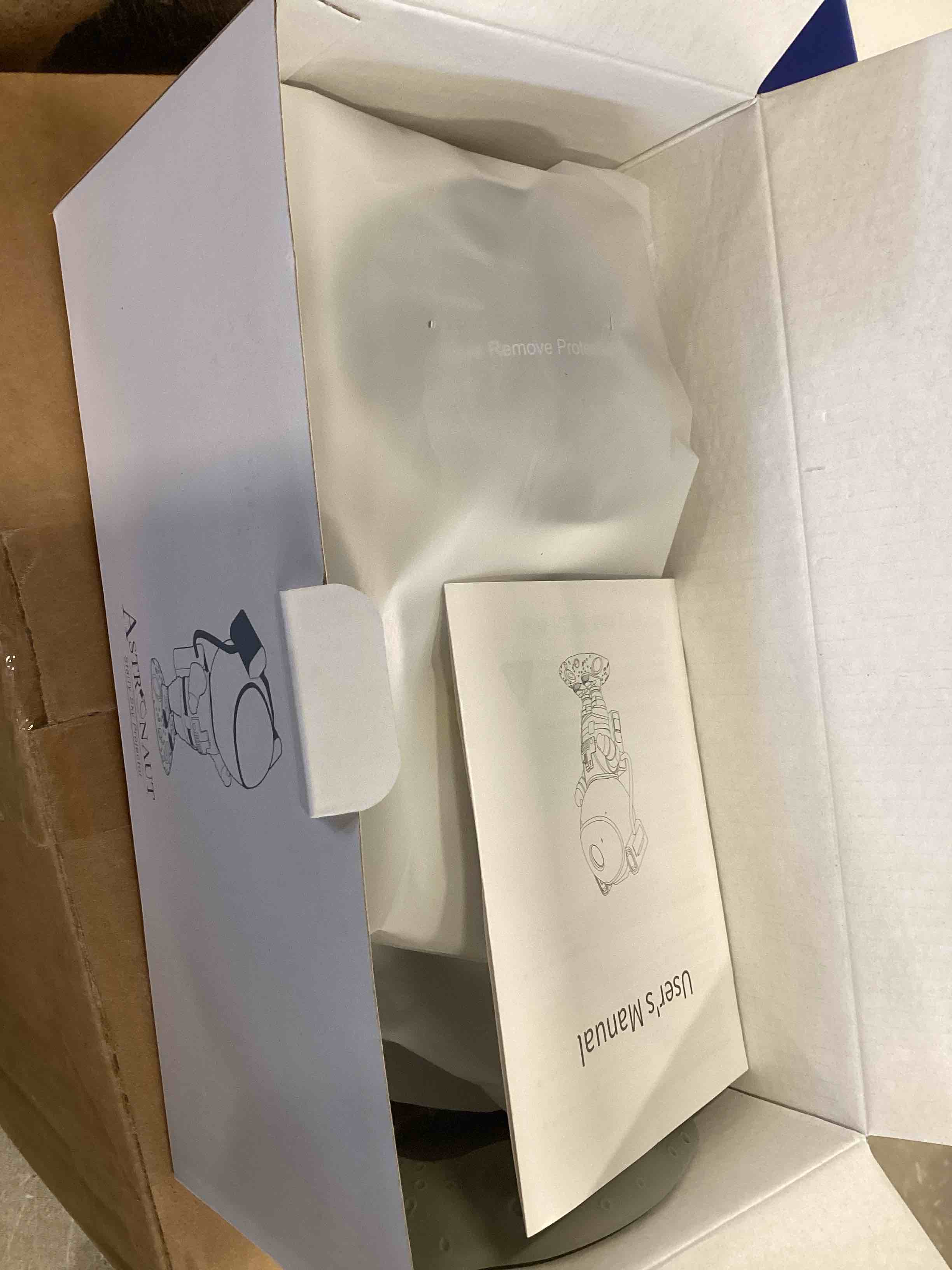 https://s3.amazonaws.com/lotting-images-prod/bidfta/TEA0529051_1732049116985.jpeg