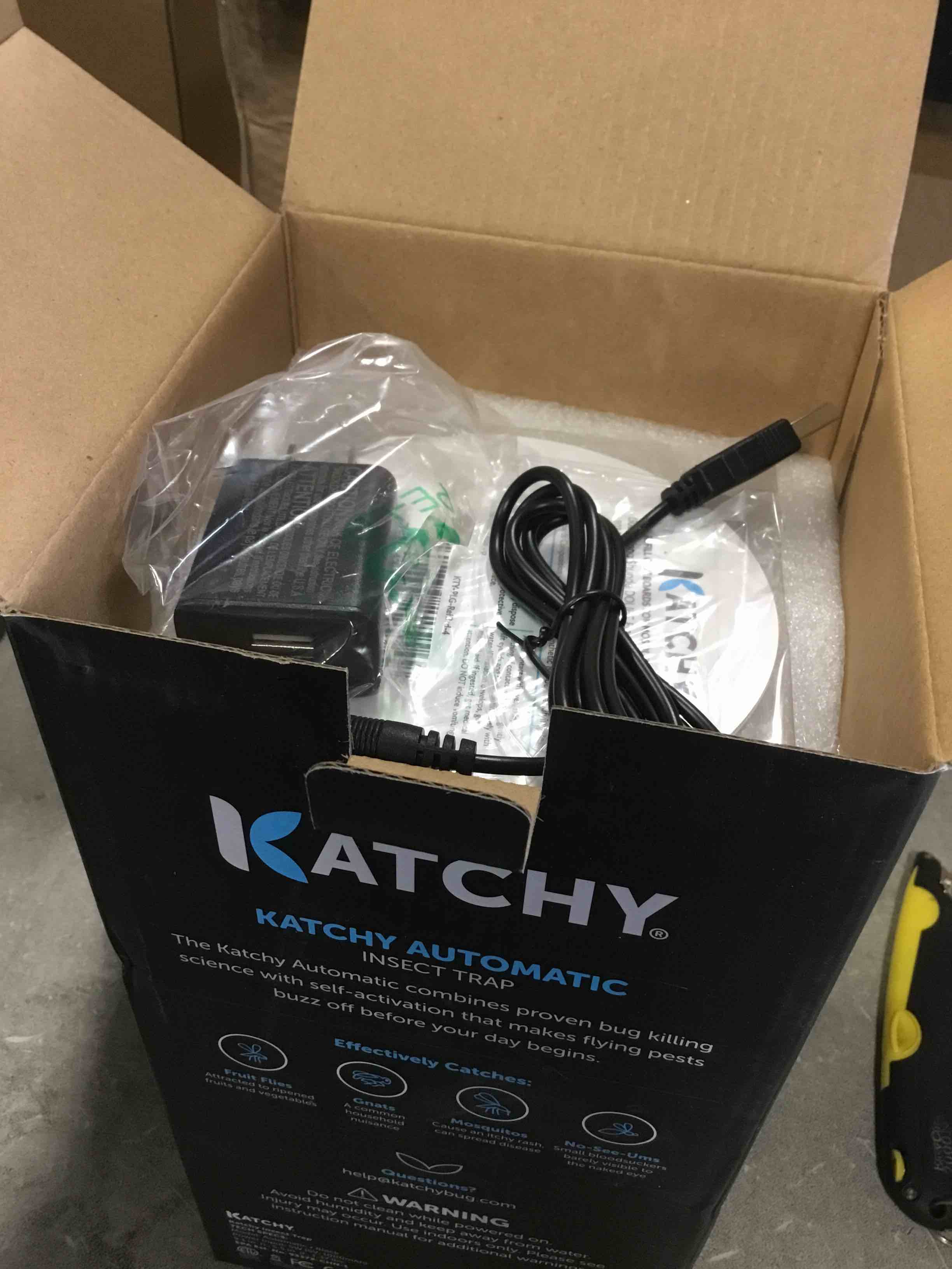 https://s3.amazonaws.com/lotting-images-prod/bidfta/TEA0529761_1730751039442.jpeg