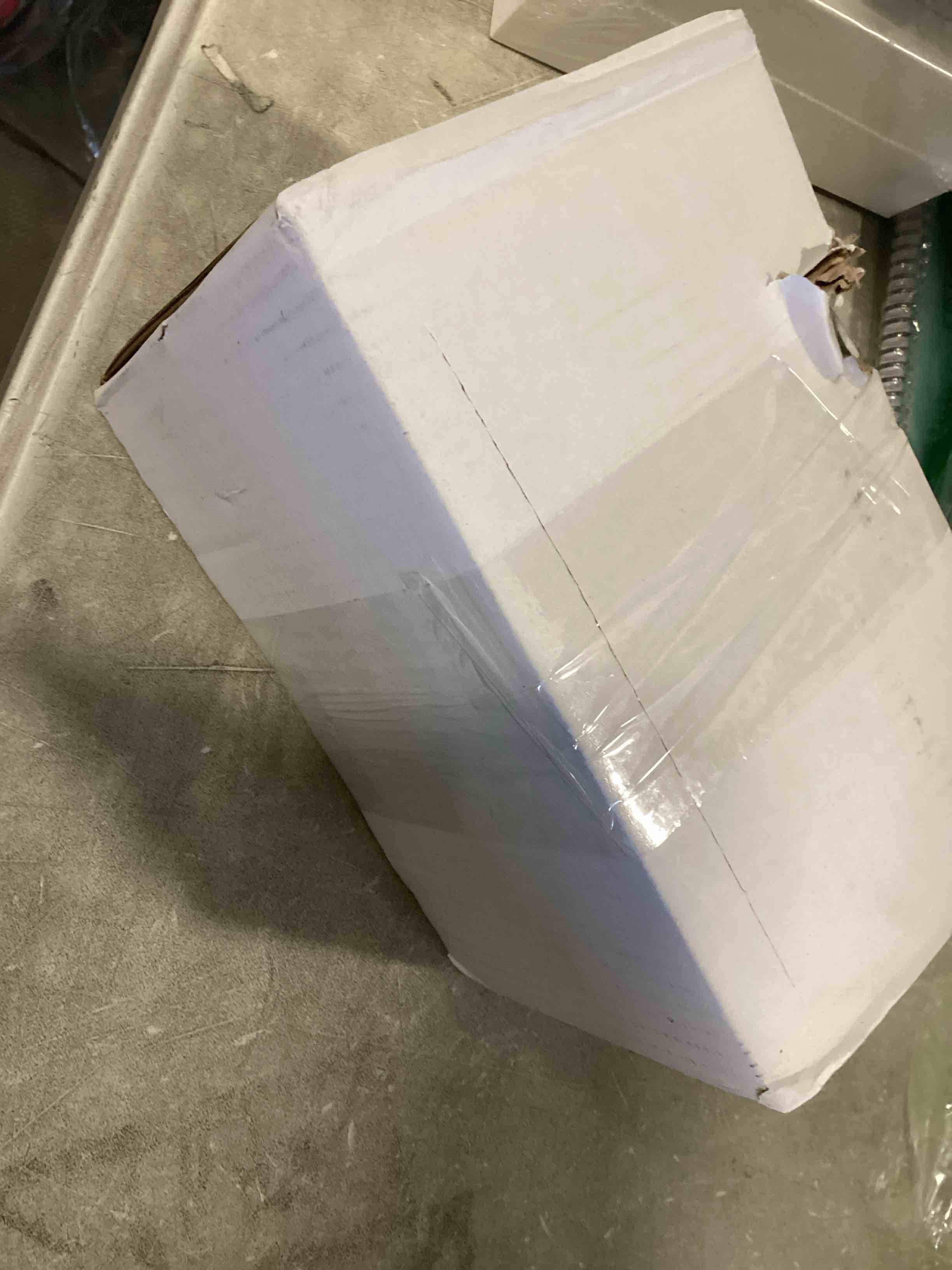 https://s3.amazonaws.com/lotting-images-prod/bidfta/TEA0529960_1729799245836.jpeg