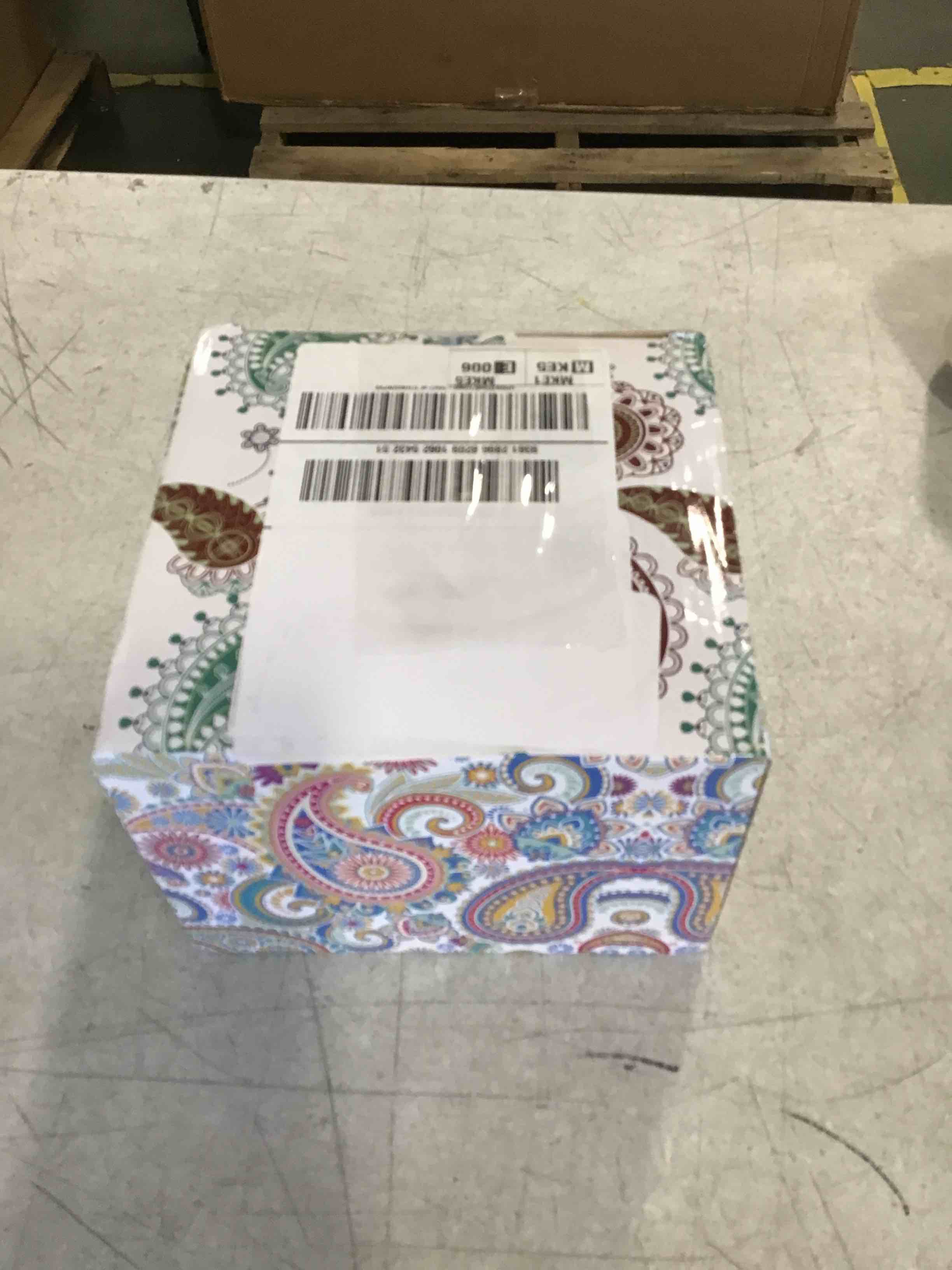https://s3.amazonaws.com/lotting-images-prod/bidfta/TEA0530927_1730468565942.jpeg