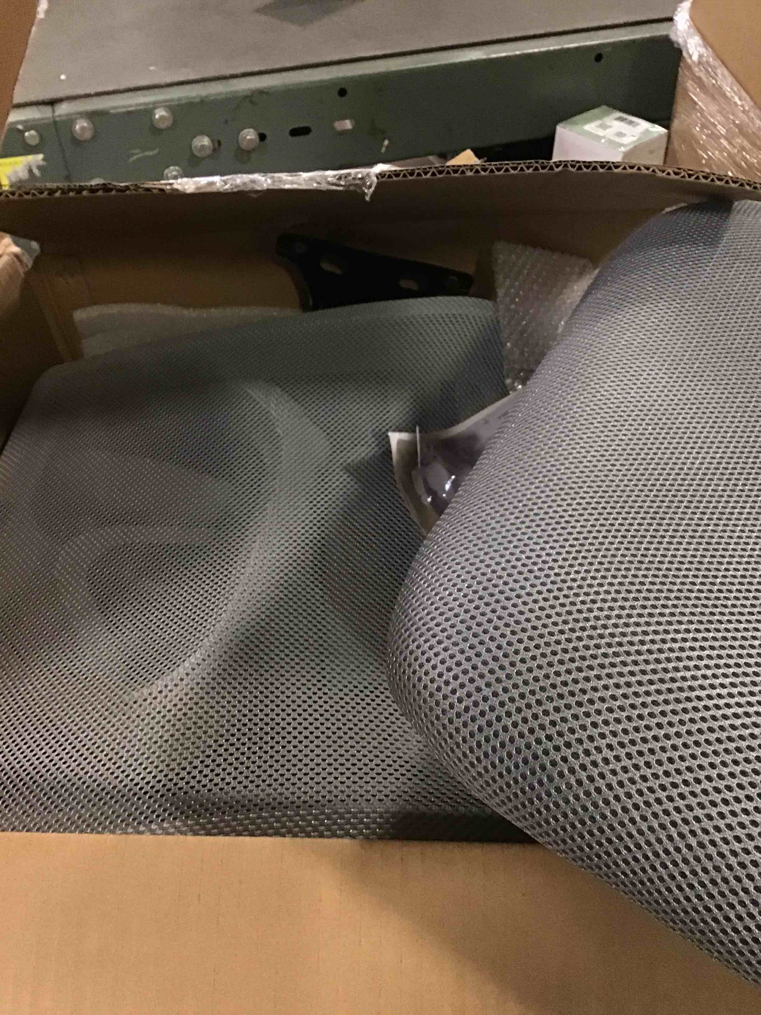 https://s3.amazonaws.com/lotting-images-prod/bidfta/TEA0533153_1730387760181.jpeg