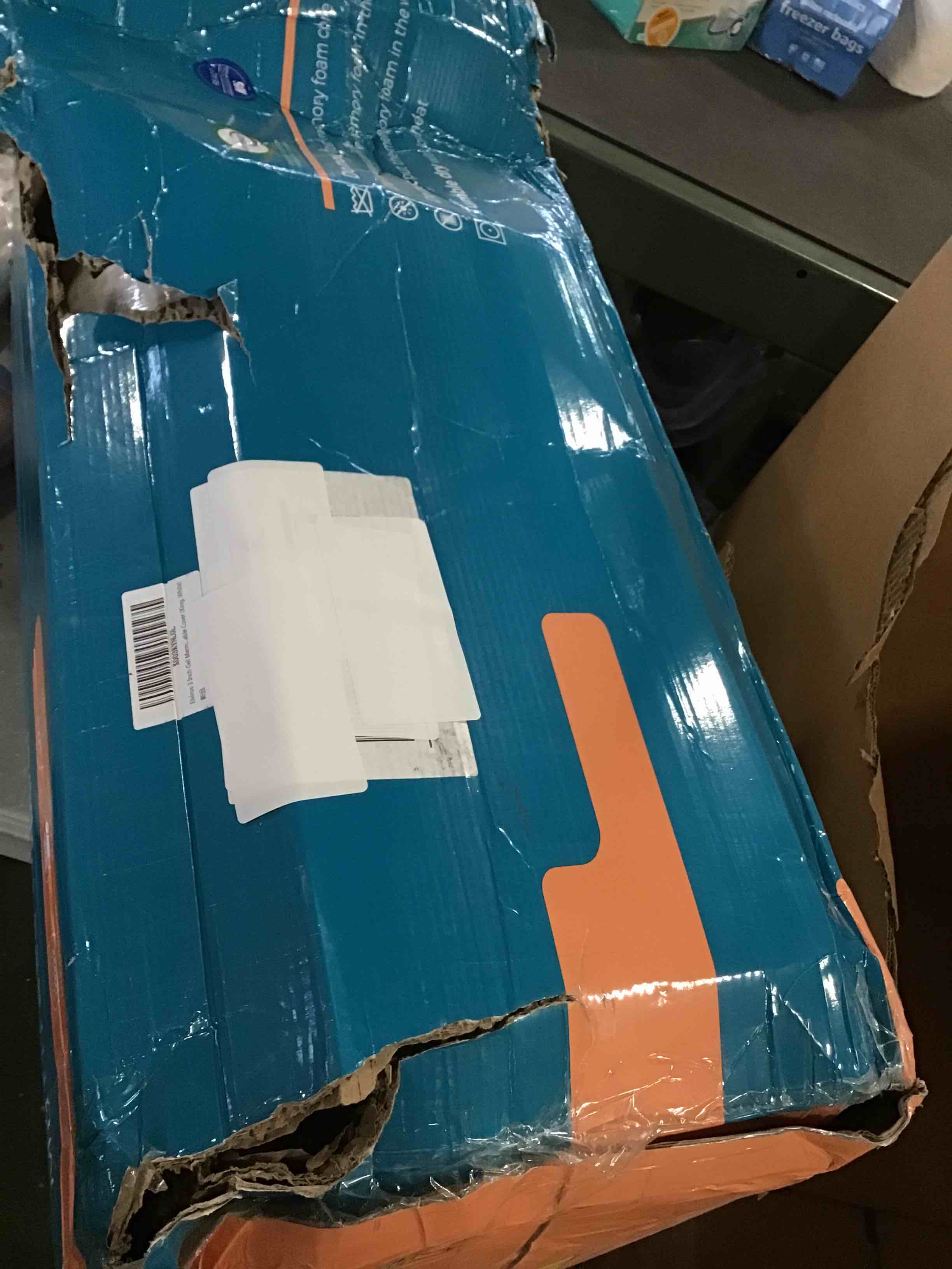 https://s3.amazonaws.com/lotting-images-prod/bidfta/TEA0533173_1730390085516.jpeg