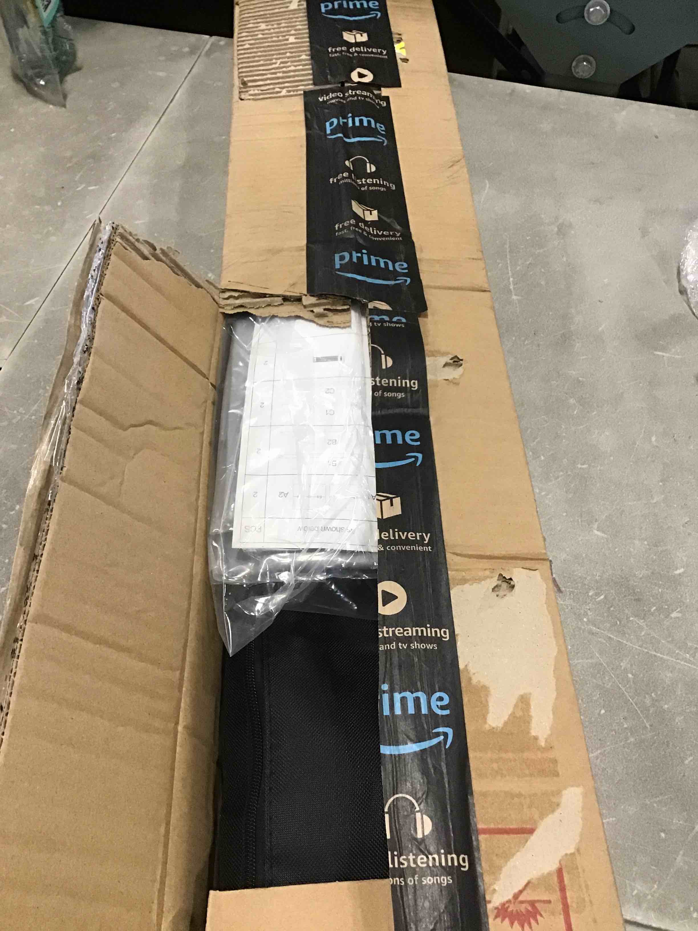 https://s3.amazonaws.com/lotting-images-prod/bidfta/TEA0533332_1730467116487.jpeg
