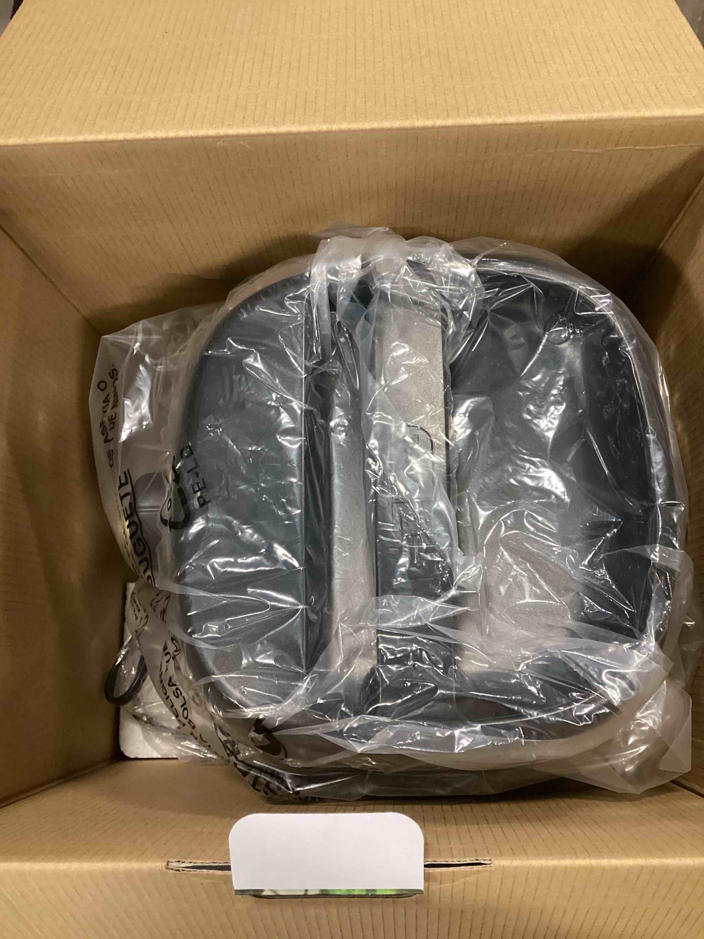 https://s3.amazonaws.com/lotting-images-prod/bidfta/TEA0535939_1729708449434.jpeg