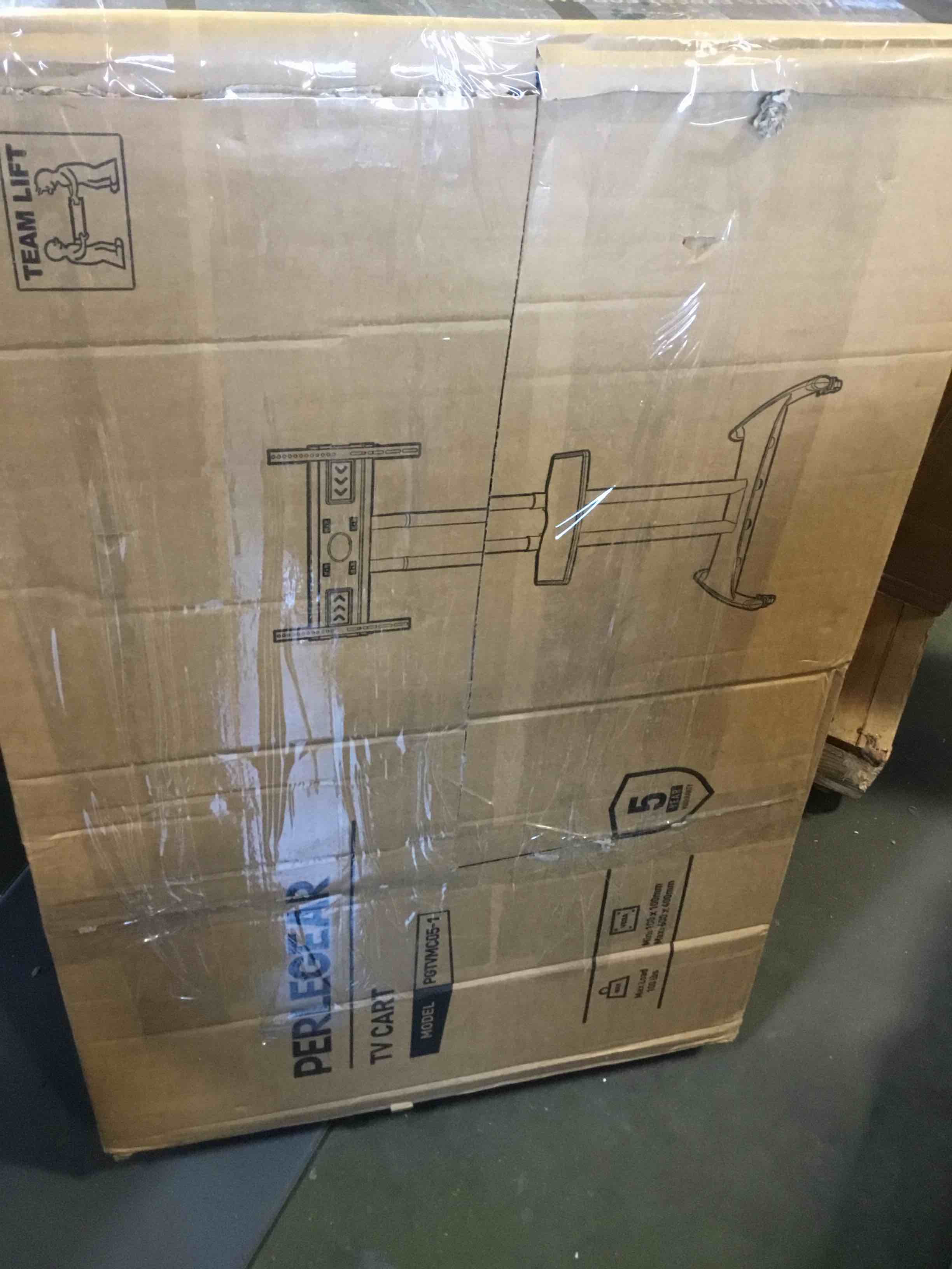 https://s3.amazonaws.com/lotting-images-prod/bidfta/TEA0536611_1730469236568.jpeg