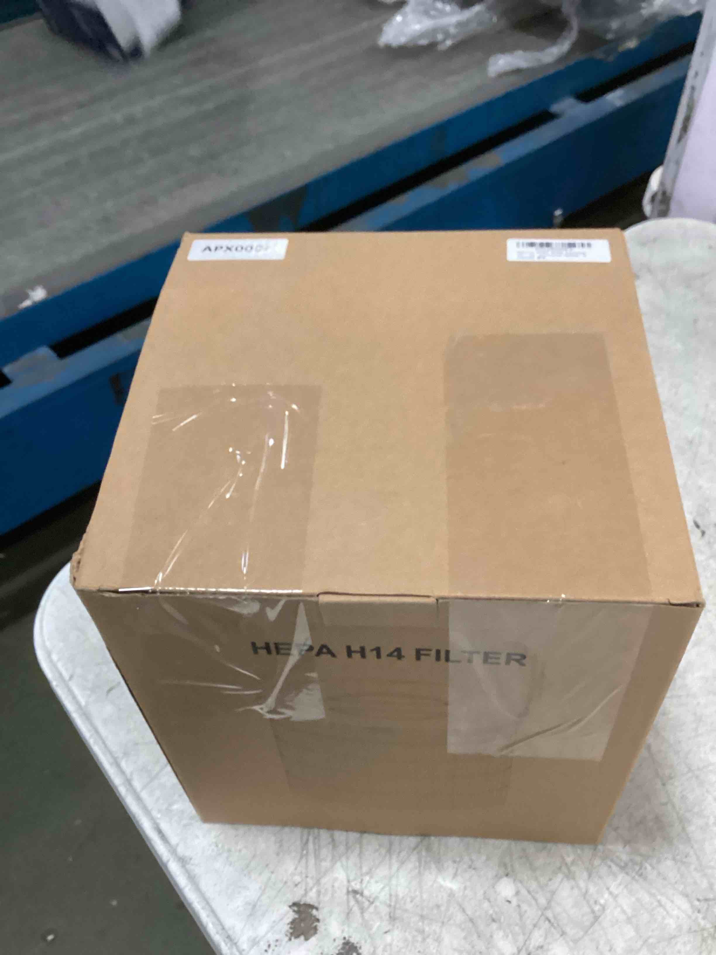 https://s3.amazonaws.com/lotting-images-prod/bidfta/TEA0542498_1732285811433.jpeg