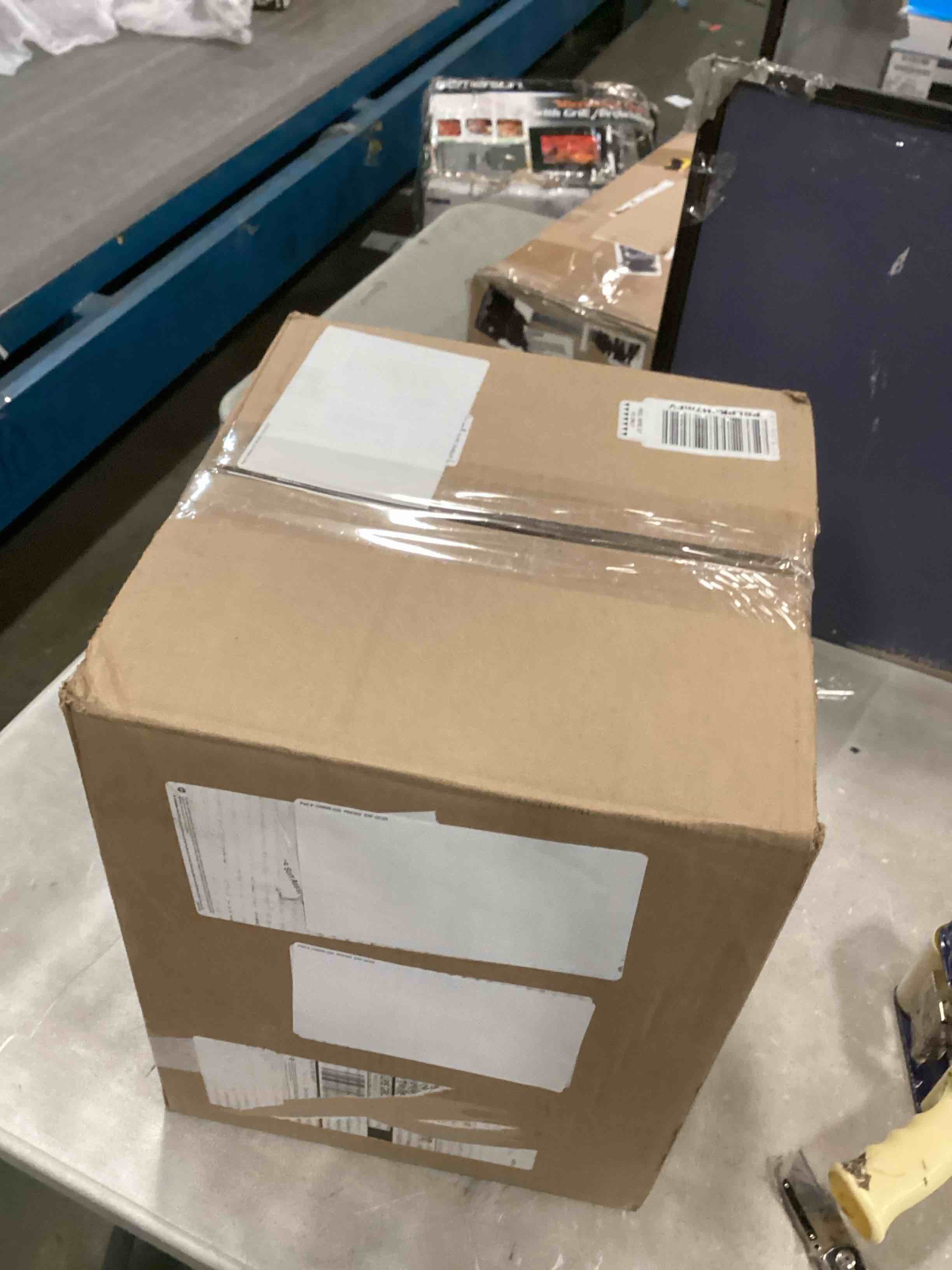 https://s3.amazonaws.com/lotting-images-prod/bidfta/TEA0543434_1731700510998.jpeg