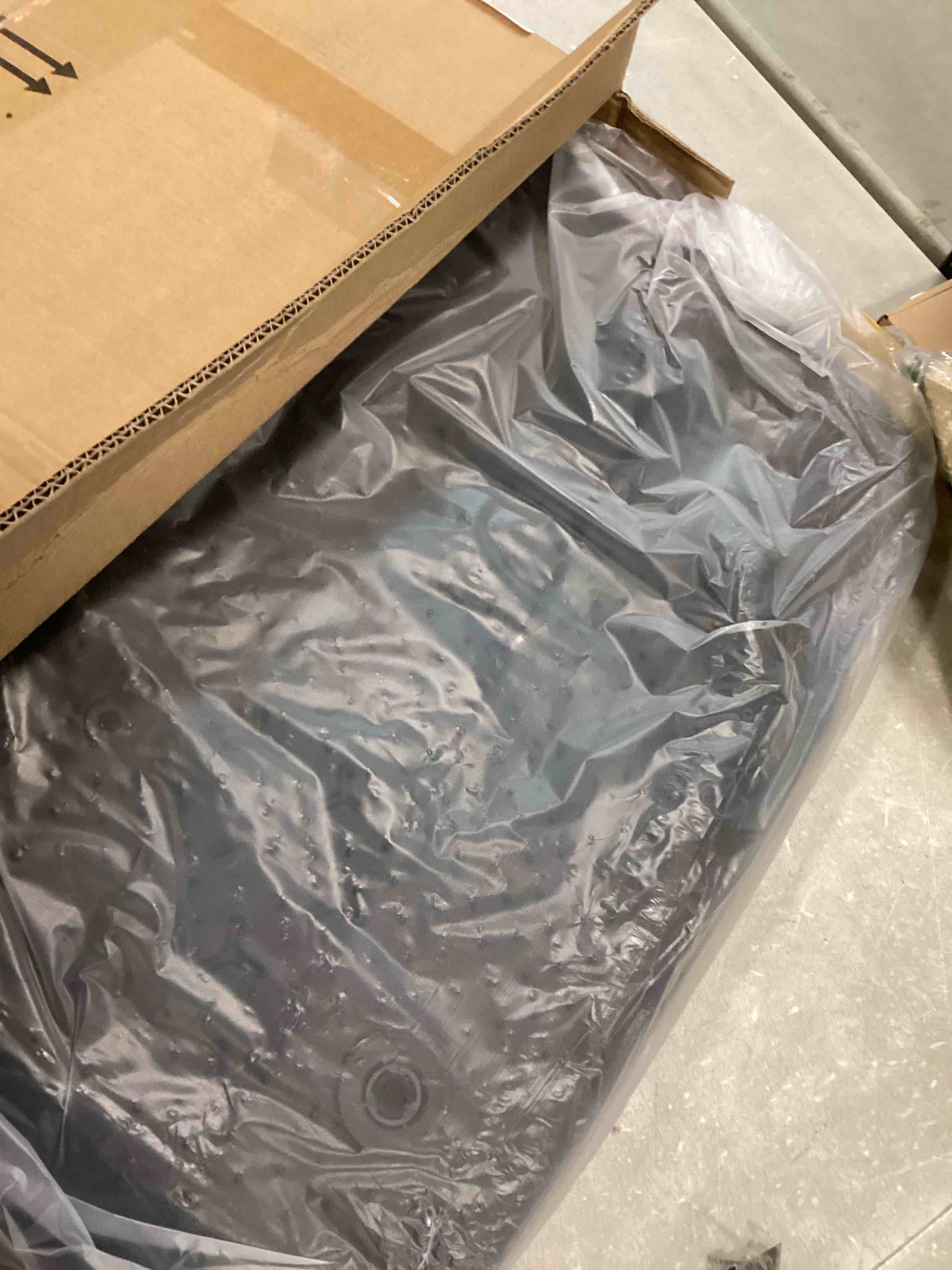 https://s3.amazonaws.com/lotting-images-prod/bidfta/TEA0543576_1731681298695.jpeg