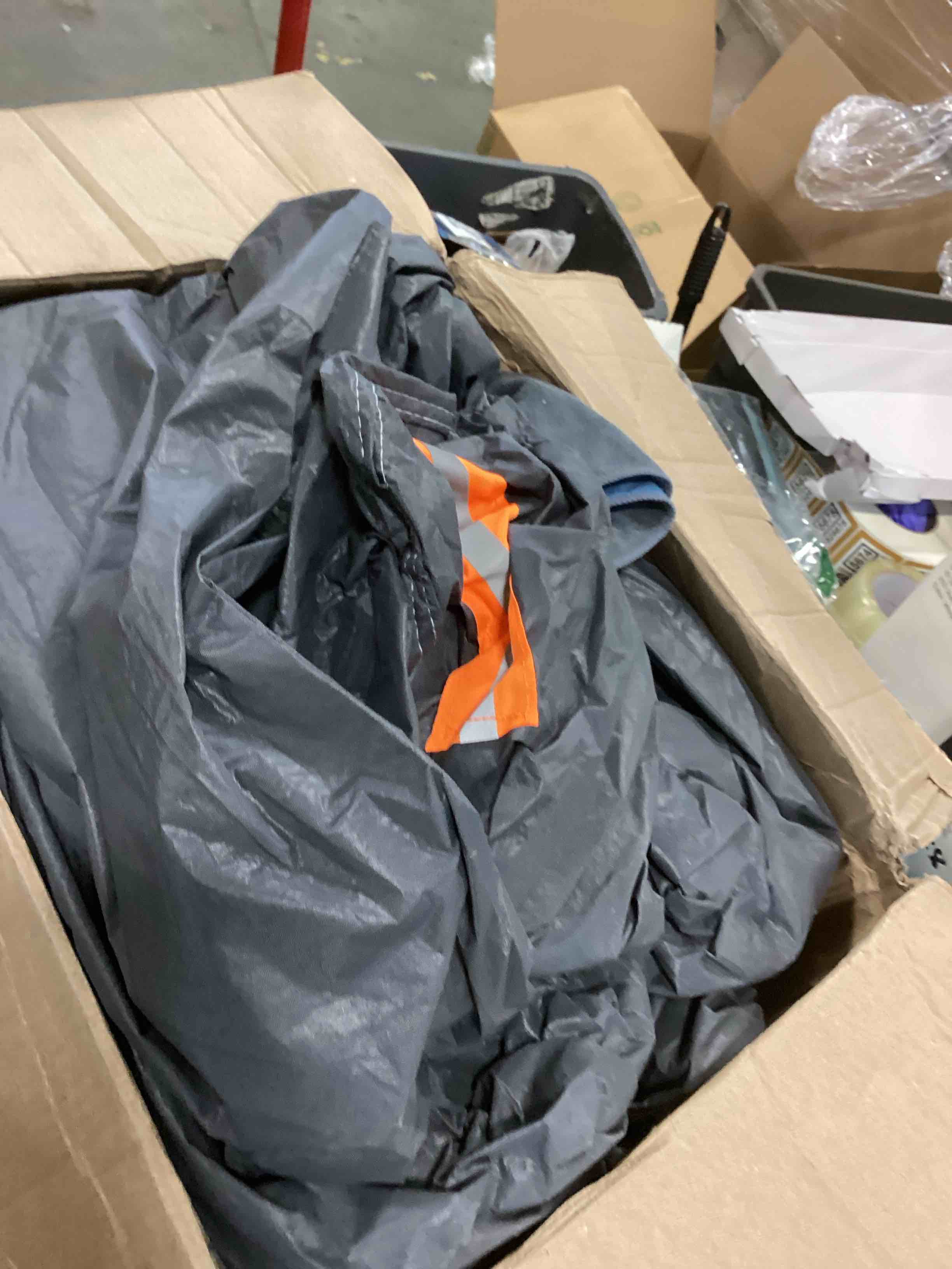 https://s3.amazonaws.com/lotting-images-prod/bidfta/TEA0543714_1731611612758.jpeg