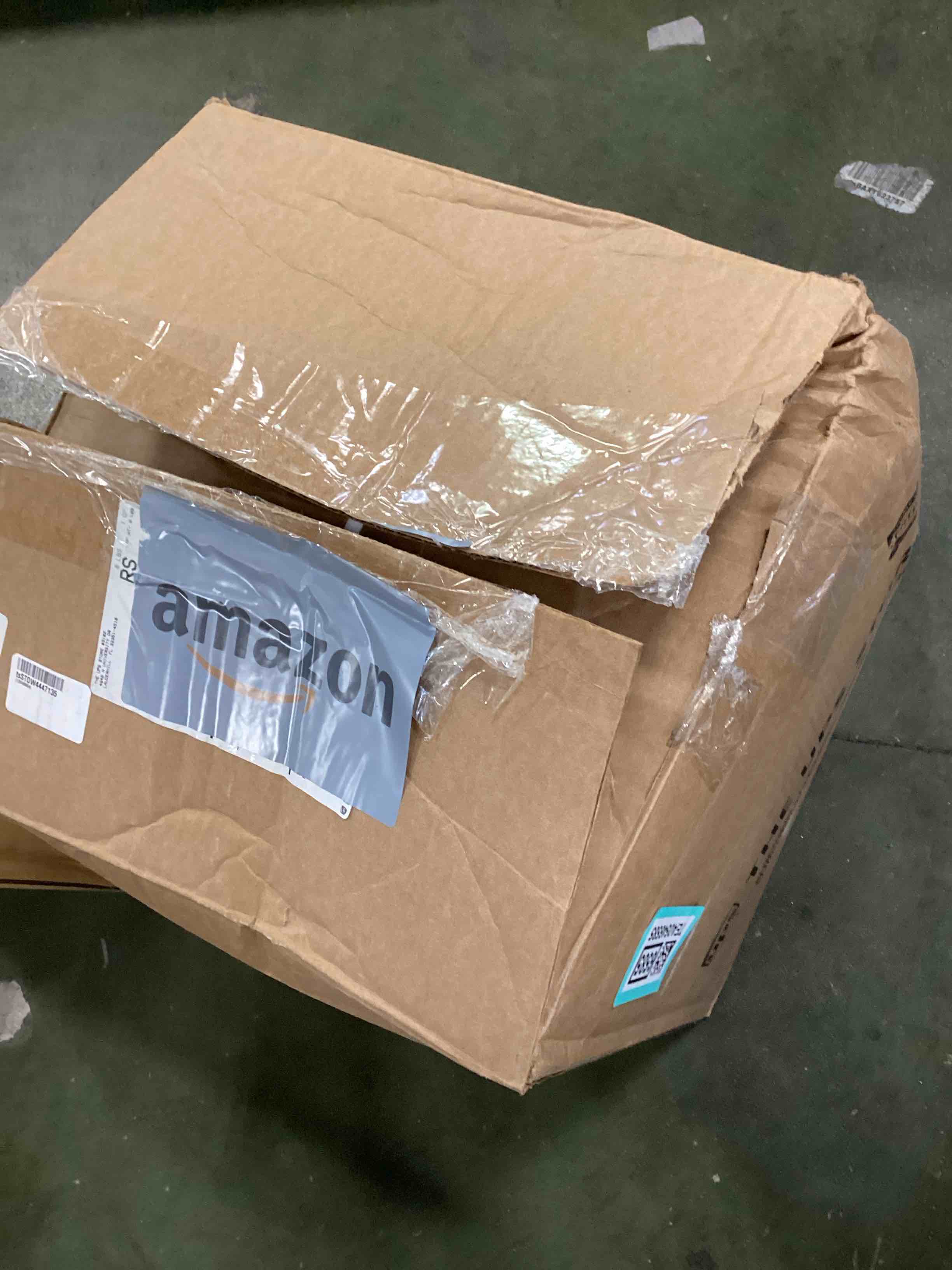 https://s3.amazonaws.com/lotting-images-prod/bidfta/TEA0546585_1730490476848.jpeg