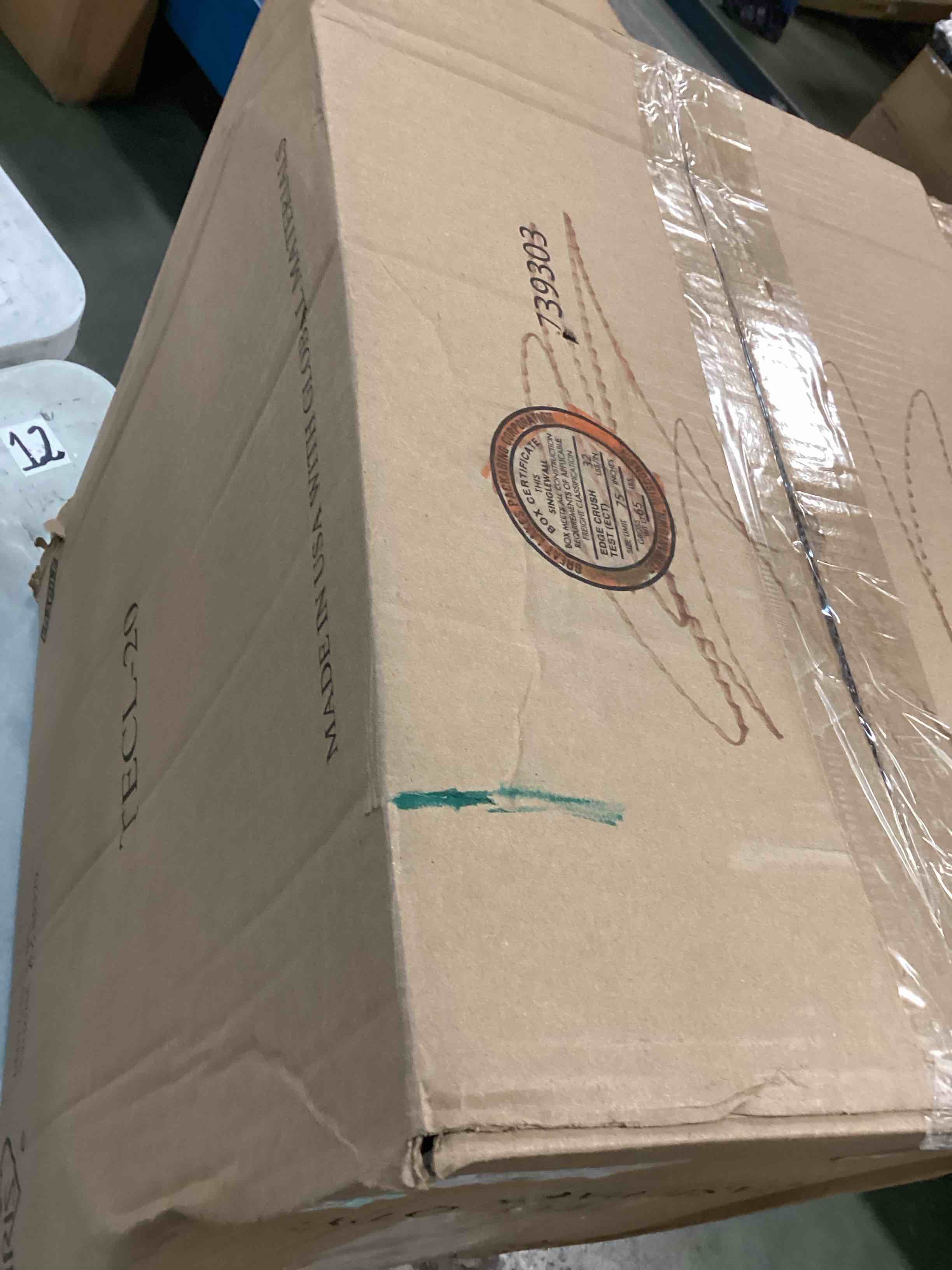 https://s3.amazonaws.com/lotting-images-prod/bidfta/TEA0547726_1730203376081.jpeg