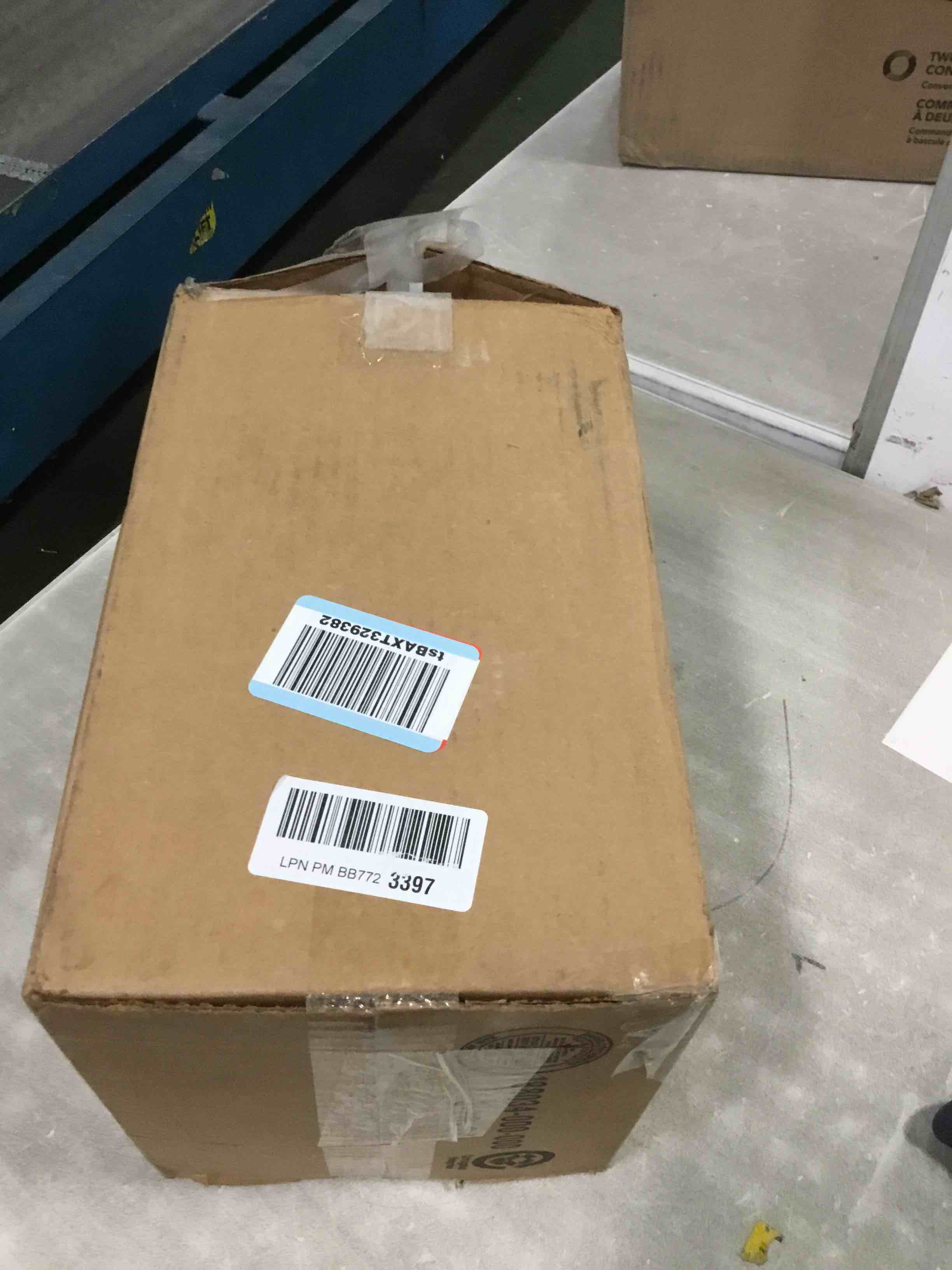 https://s3.amazonaws.com/lotting-images-prod/bidfta/TEA0548369_1731133282322.jpeg