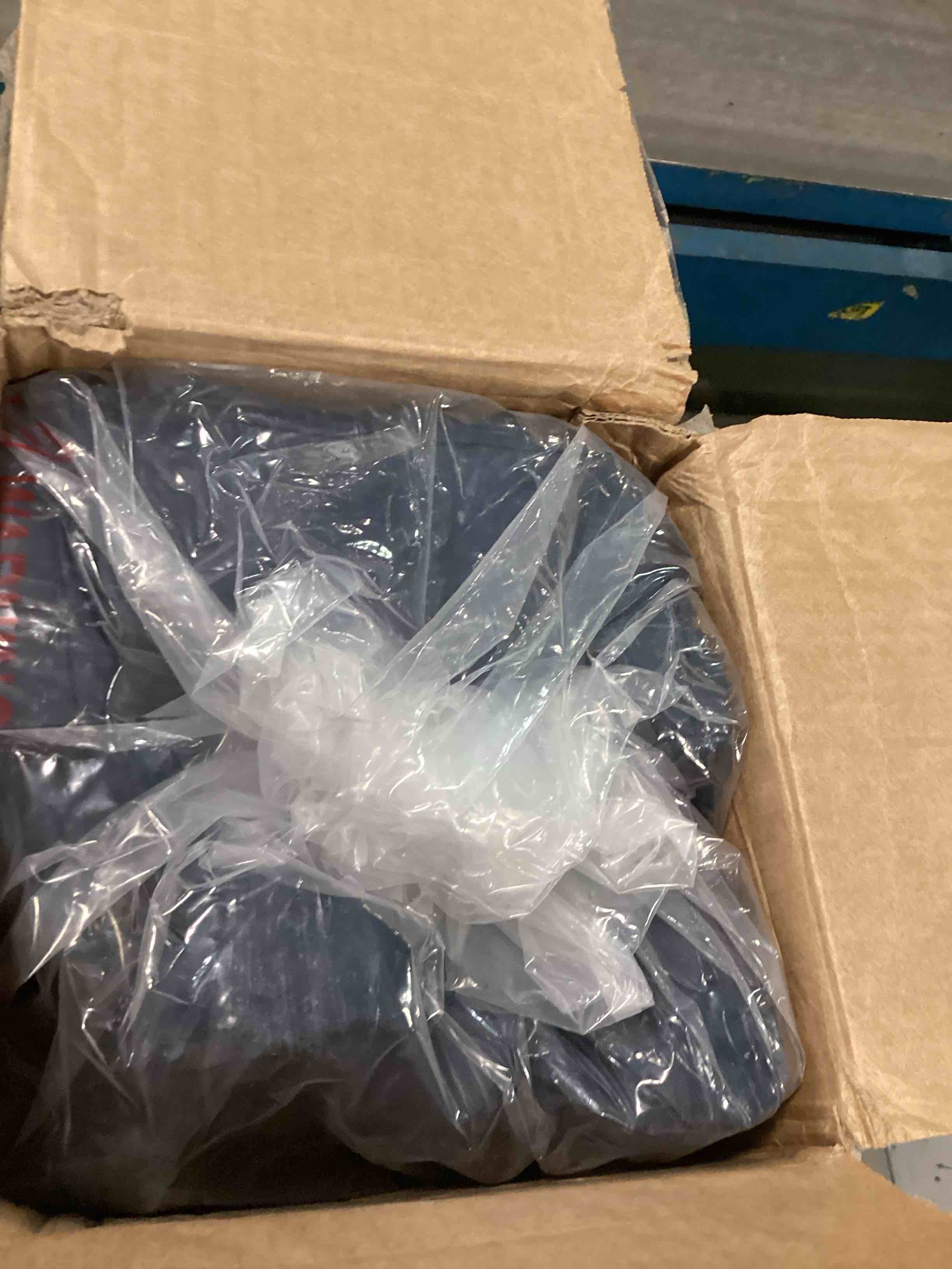 https://s3.amazonaws.com/lotting-images-prod/bidfta/TEA0549234_1730763561290.jpeg