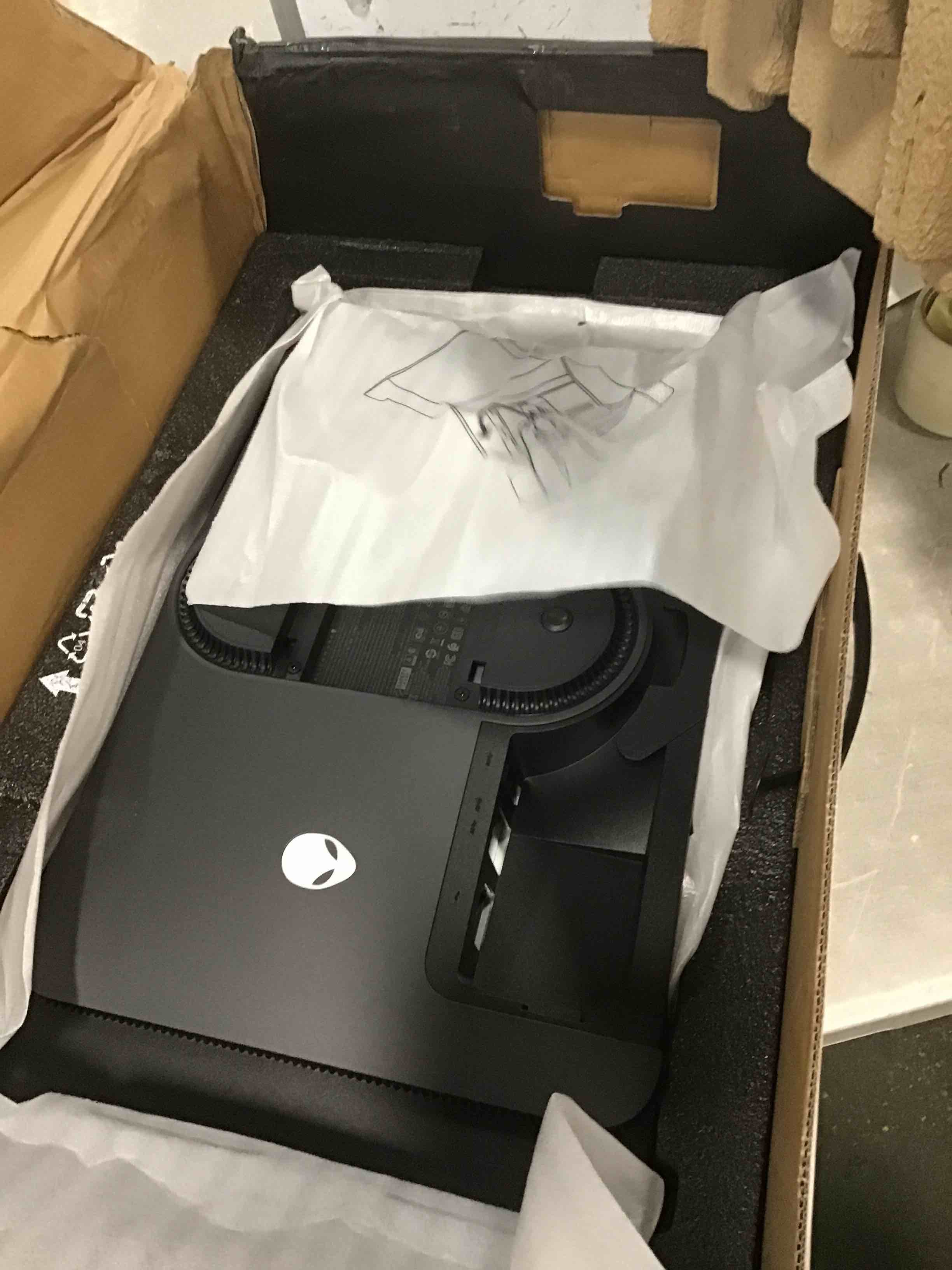 https://s3.amazonaws.com/lotting-images-prod/bidfta/TEA0549560_1730245307307.jpeg