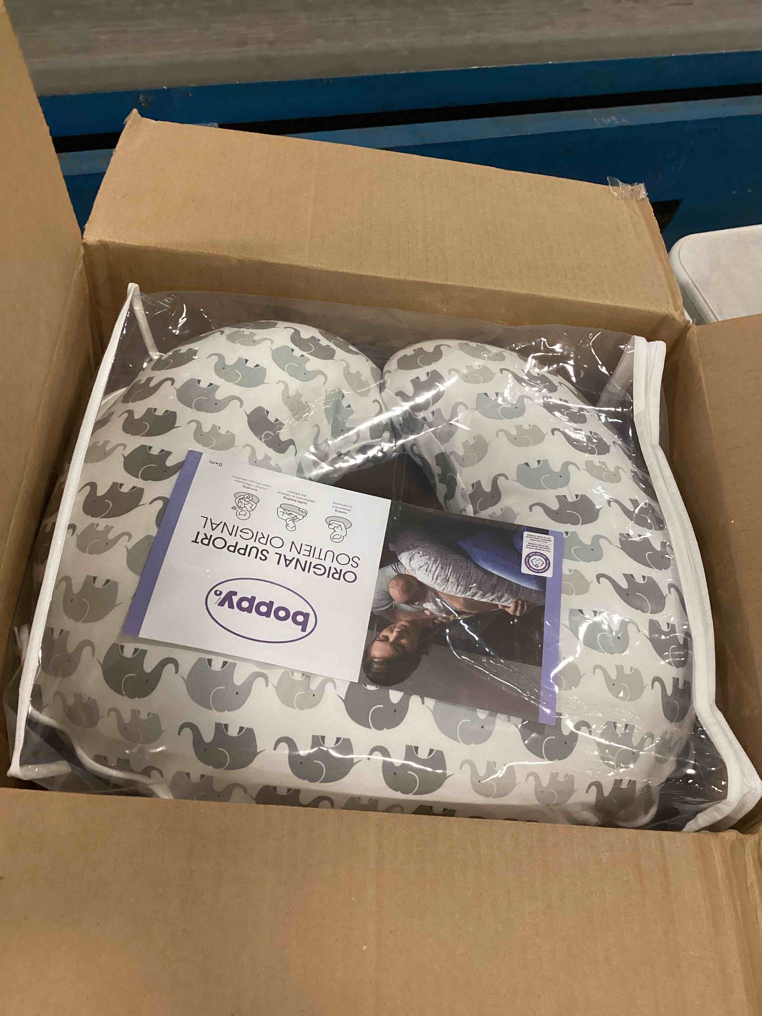 https://s3.amazonaws.com/lotting-images-prod/bidfta/TEA0550615_1731327259166.jpeg