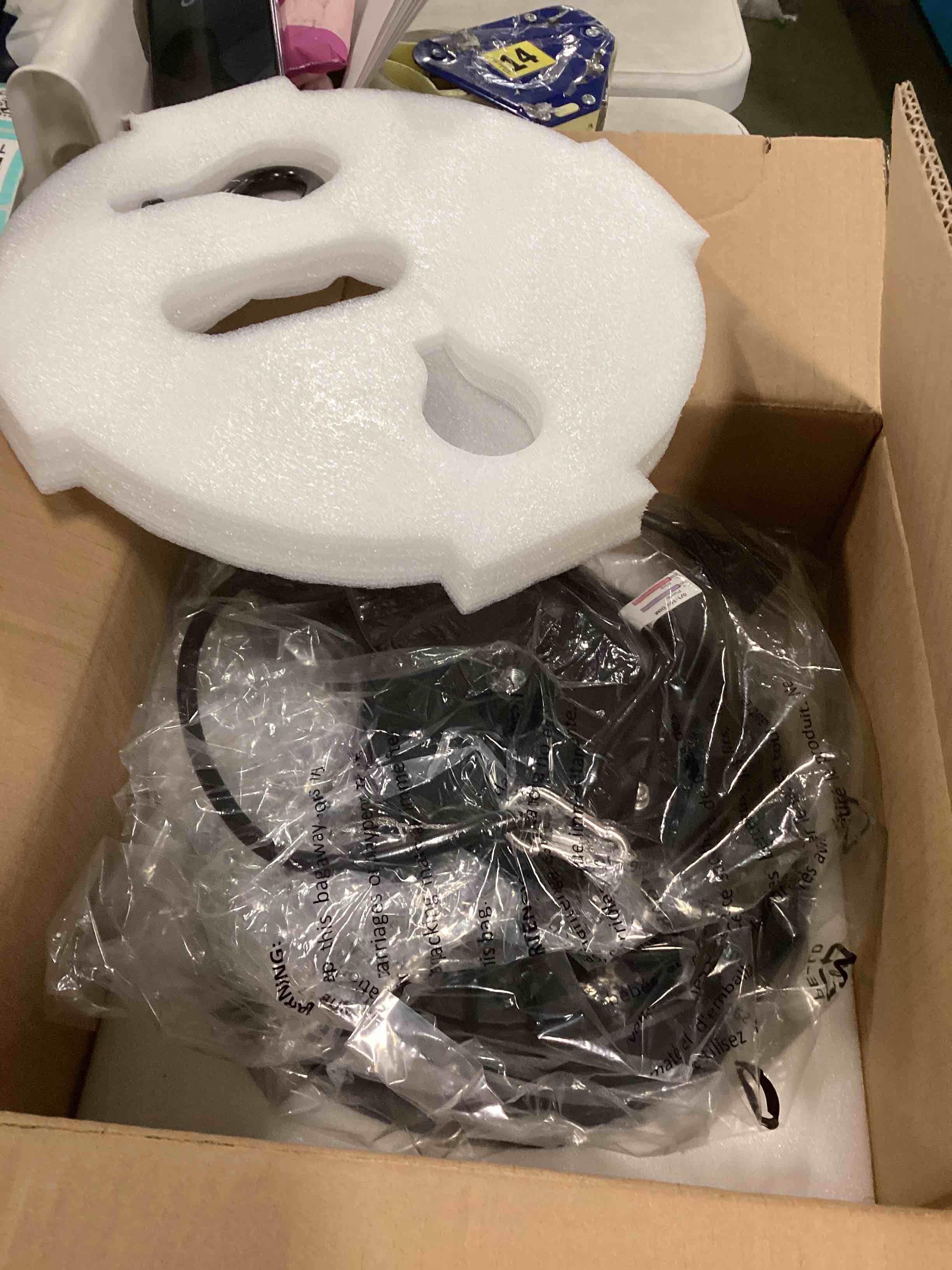 https://s3.amazonaws.com/lotting-images-prod/bidfta/TEA0550804_1731072593011.jpeg