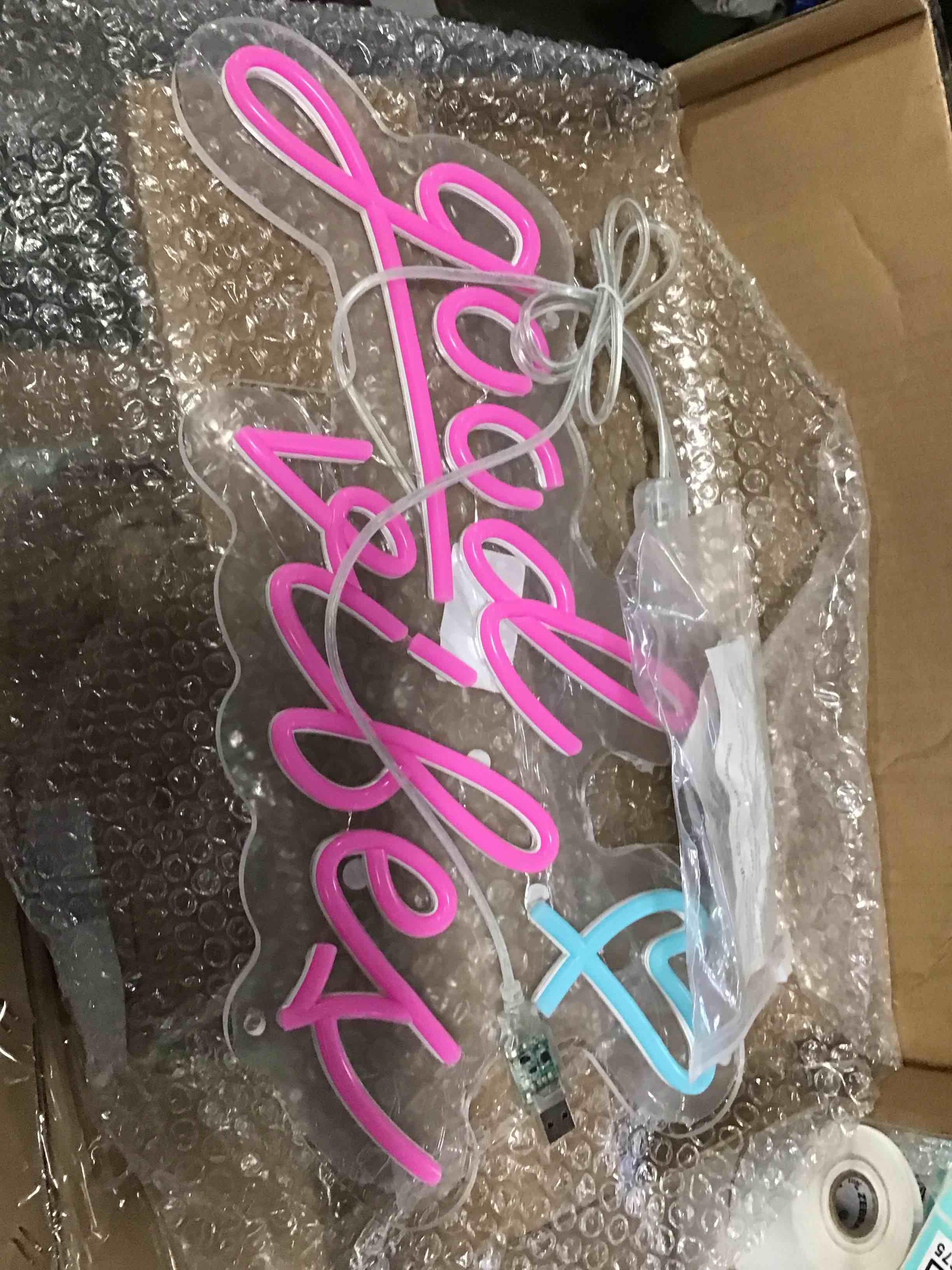 https://s3.amazonaws.com/lotting-images-prod/bidfta/TEA0553677_1730920882039.jpeg