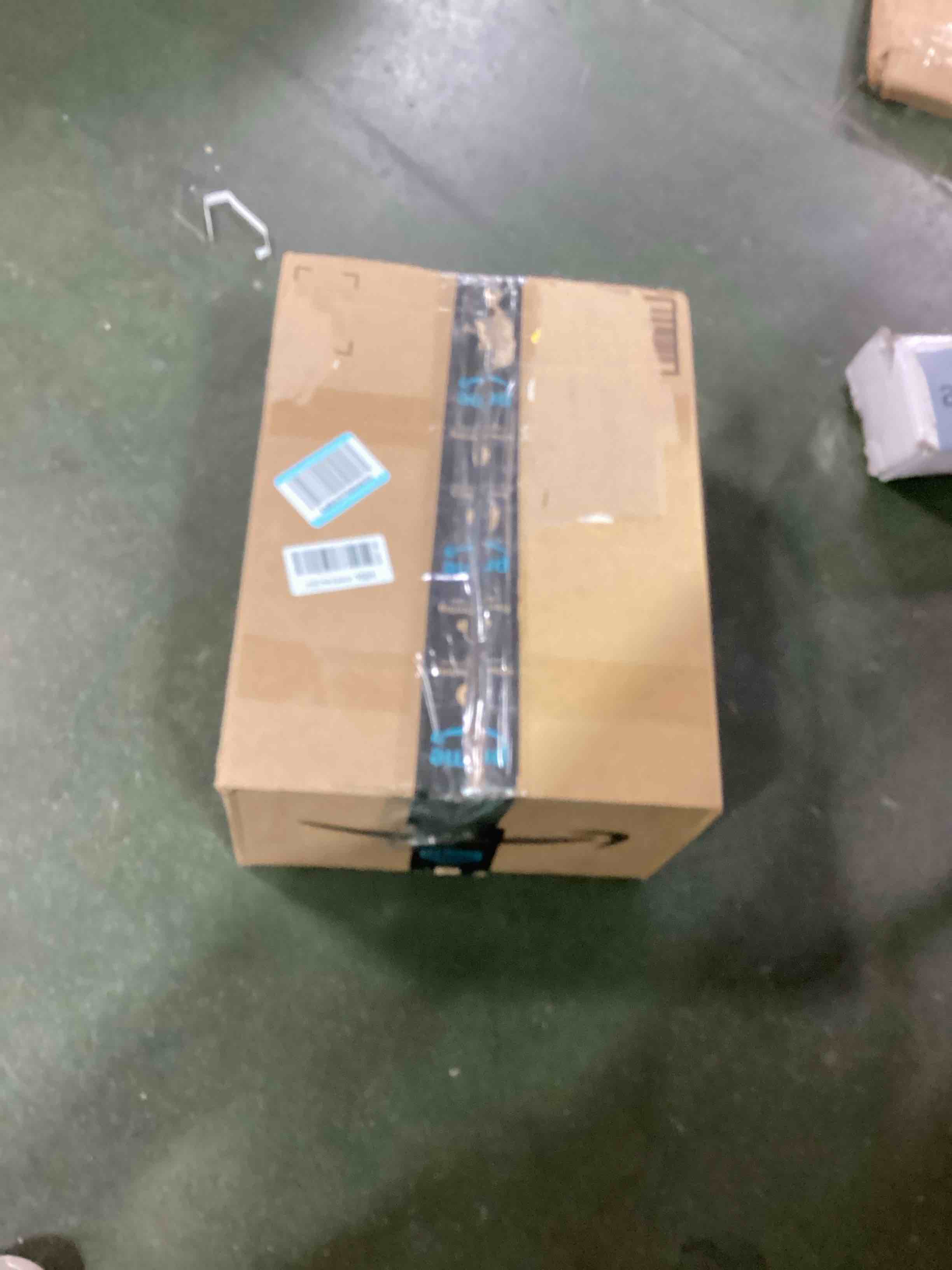 https://s3.amazonaws.com/lotting-images-prod/bidfta/TEA0554831_1732716490818.jpeg