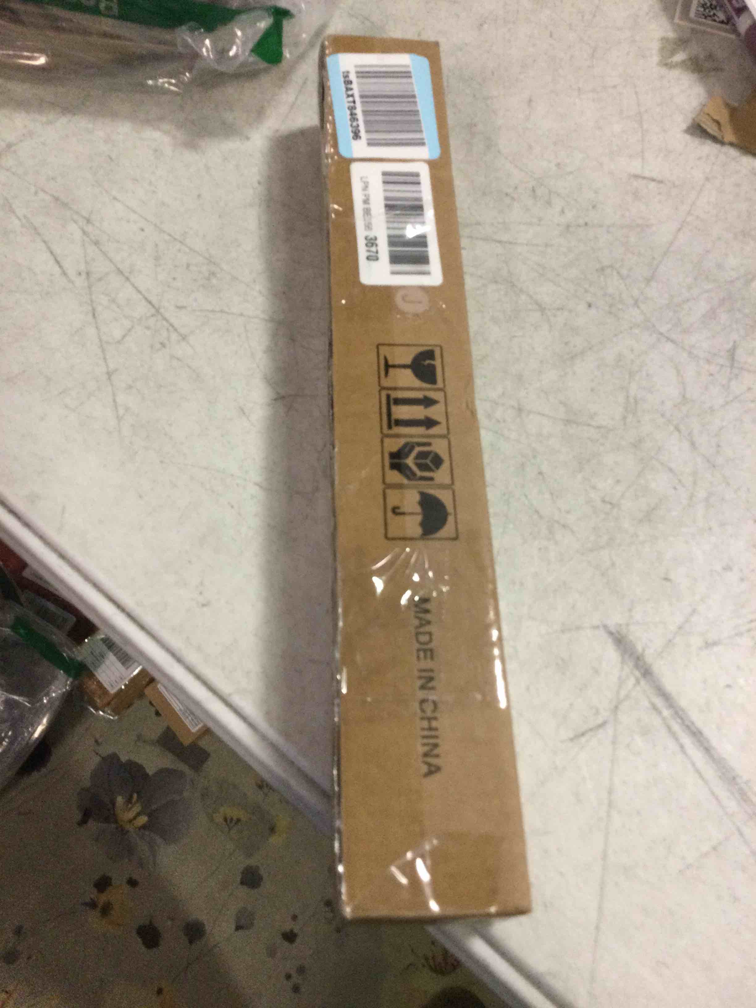 https://s3.amazonaws.com/lotting-images-prod/bidfta/TEA0554927_1732644001812.jpeg