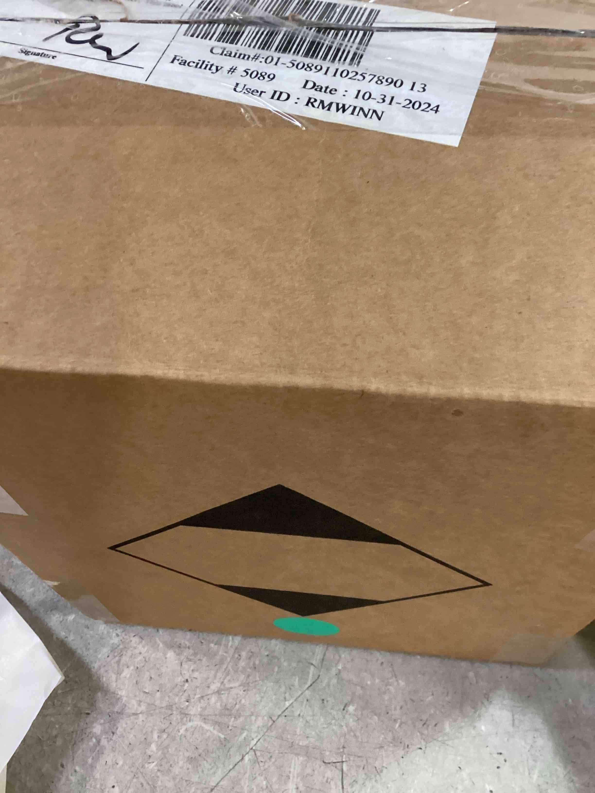 https://s3.amazonaws.com/lotting-images-prod/bidfta/TEA0556087_1732209288331.jpeg