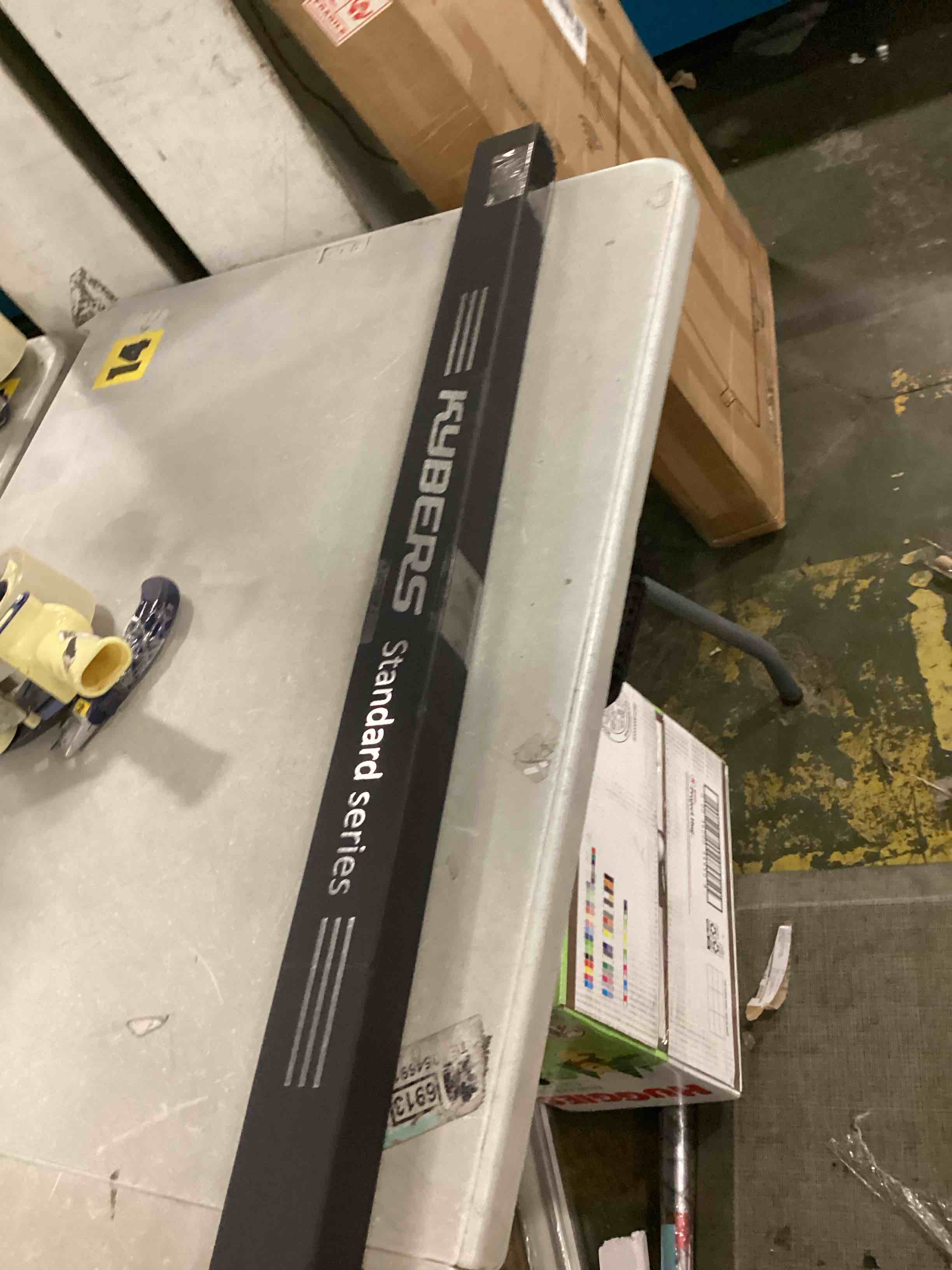 https://s3.amazonaws.com/lotting-images-prod/bidfta/TEA0562080_1732033432087.jpeg