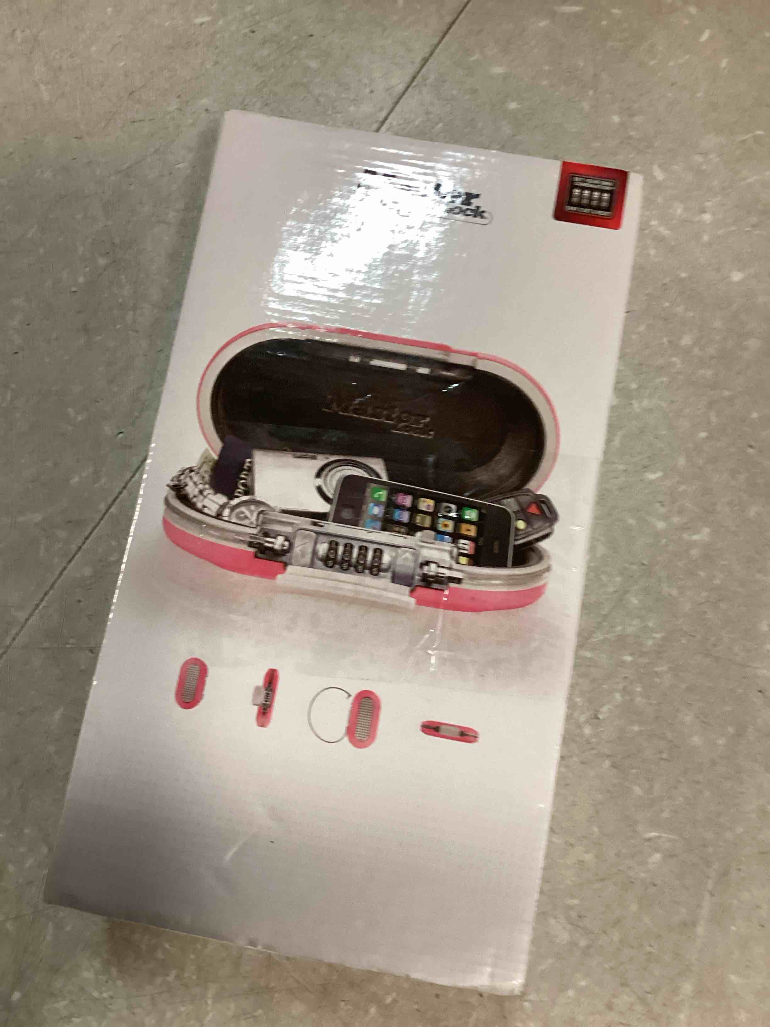 https://s3.amazonaws.com/lotting-images-prod/bidfta/TEA0562422_1731700554706.jpeg