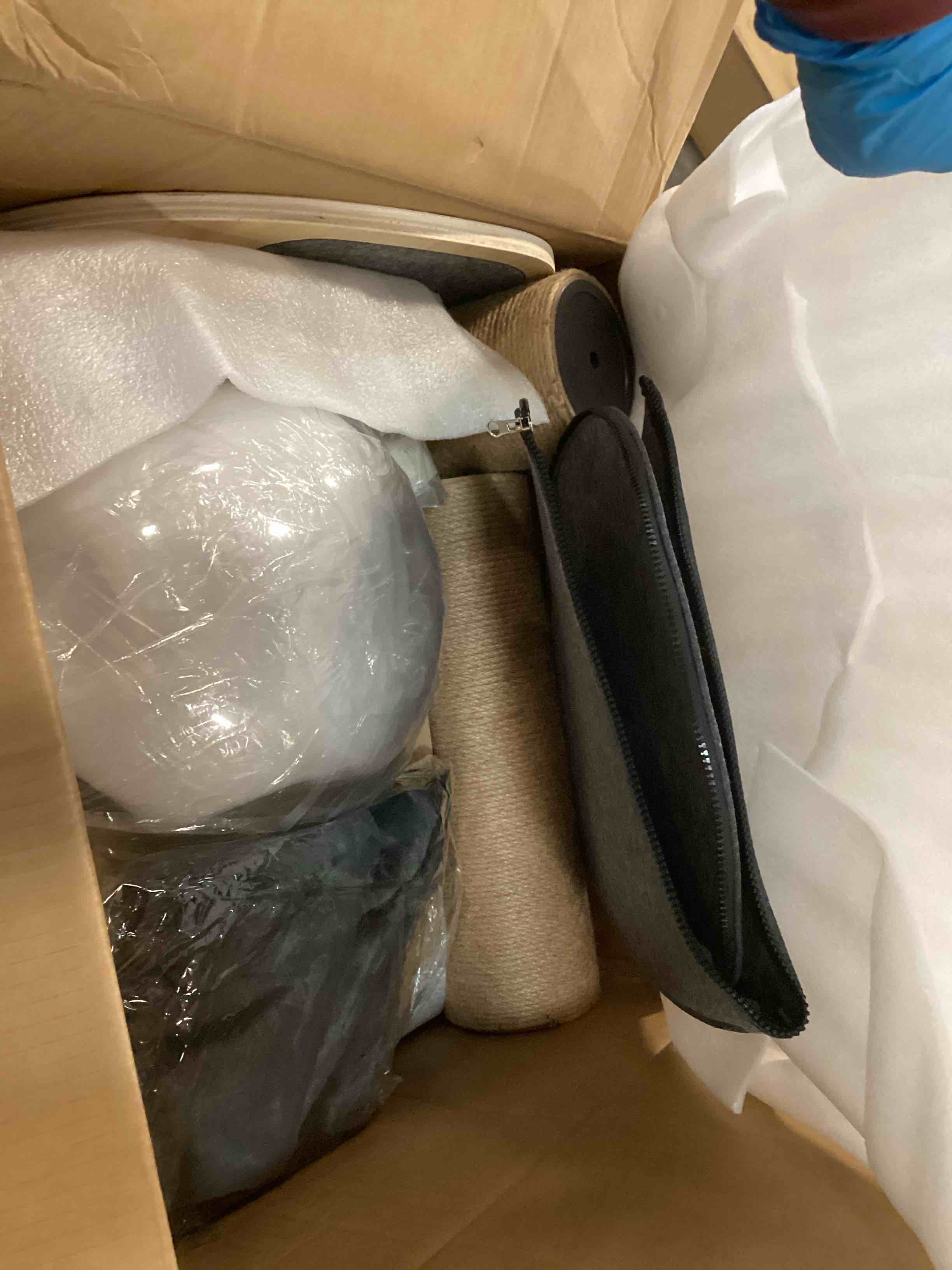https://s3.amazonaws.com/lotting-images-prod/bidfta/TEA0563161_1731443672772.jpeg