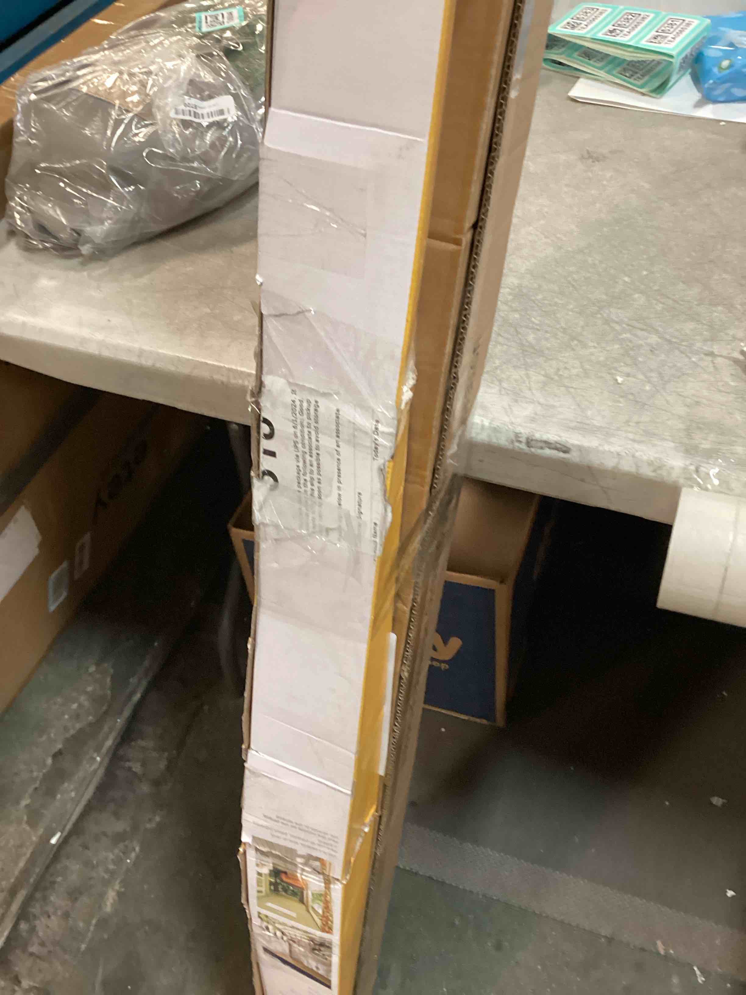 https://s3.amazonaws.com/lotting-images-prod/bidfta/TEA0565404_1731684657541.jpeg