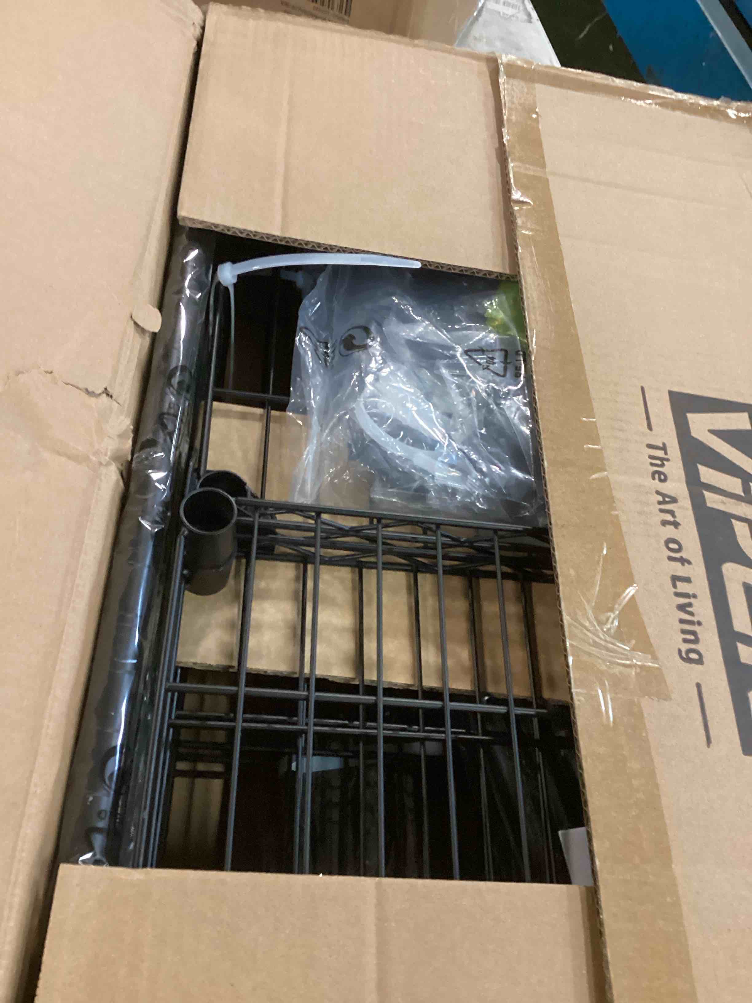 https://s3.amazonaws.com/lotting-images-prod/bidfta/TEA0568074_1731948059318.jpeg