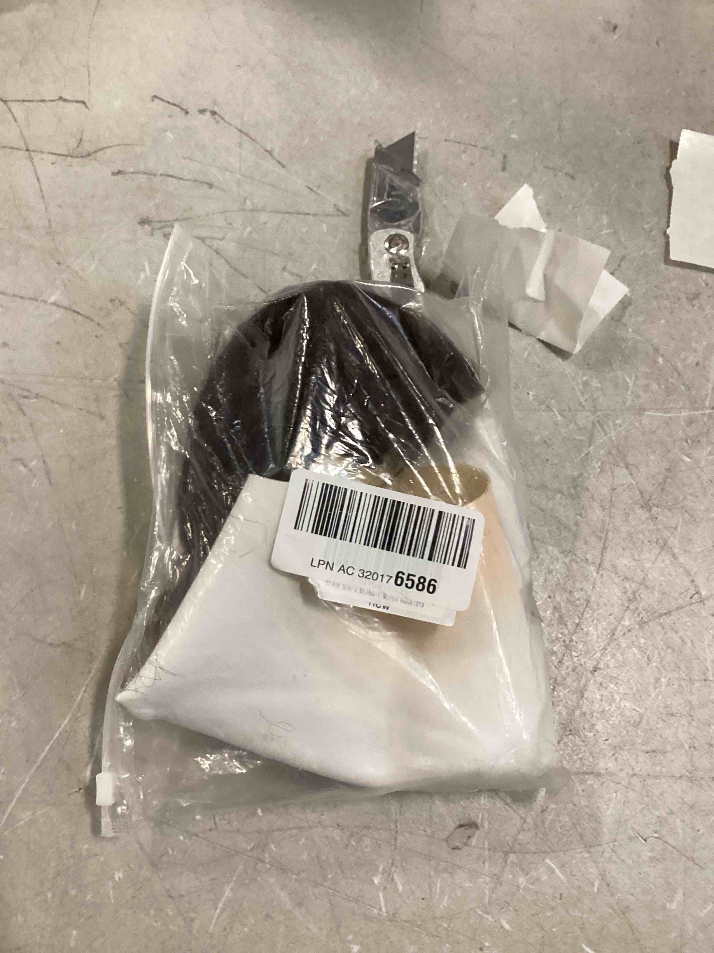 https://s3.amazonaws.com/lotting-images-prod/bidfta/TEA0568794_1731524961622.jpeg