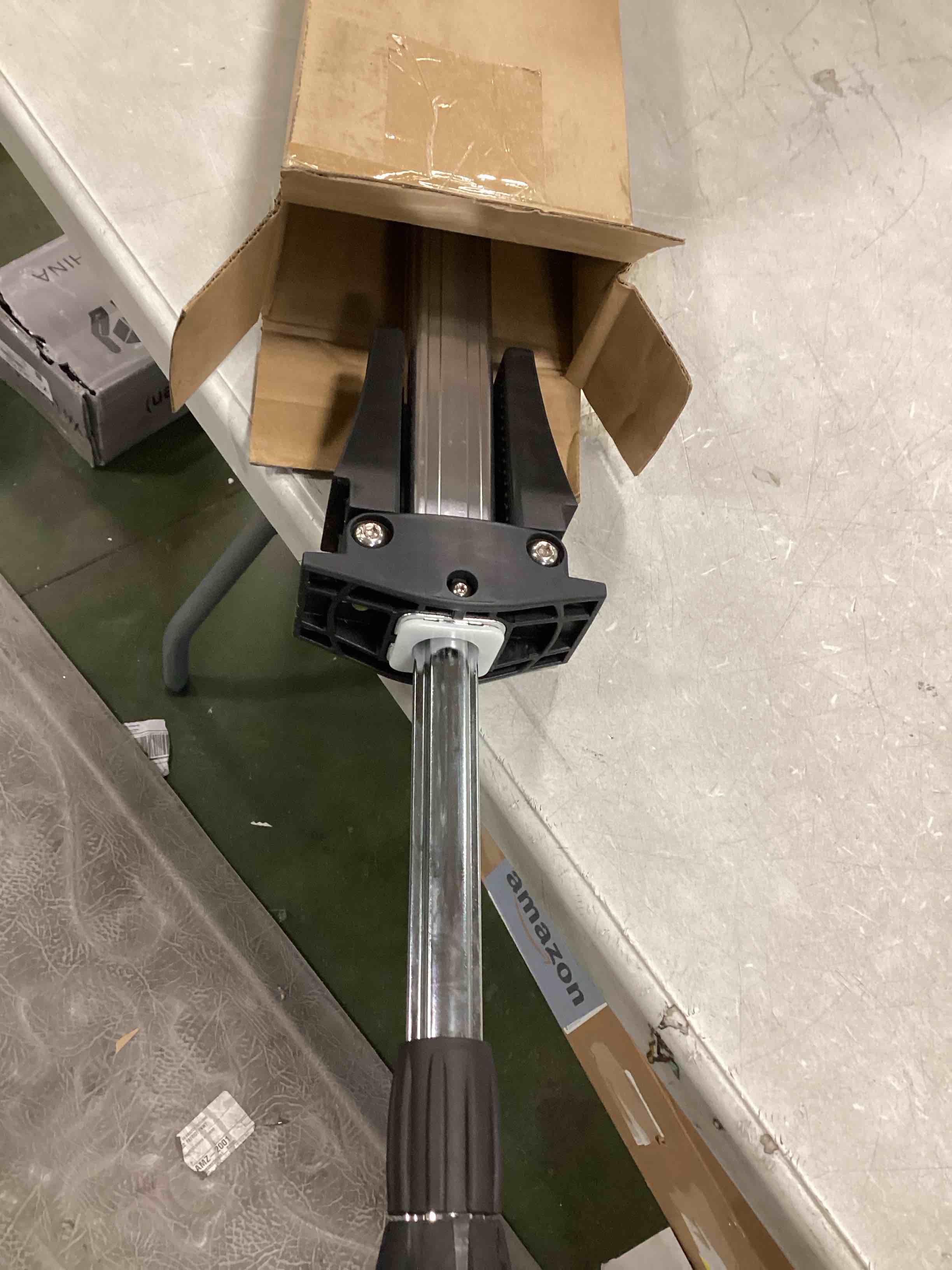 https://s3.amazonaws.com/lotting-images-prod/bidfta/TEA0568998_1731502347900.jpeg