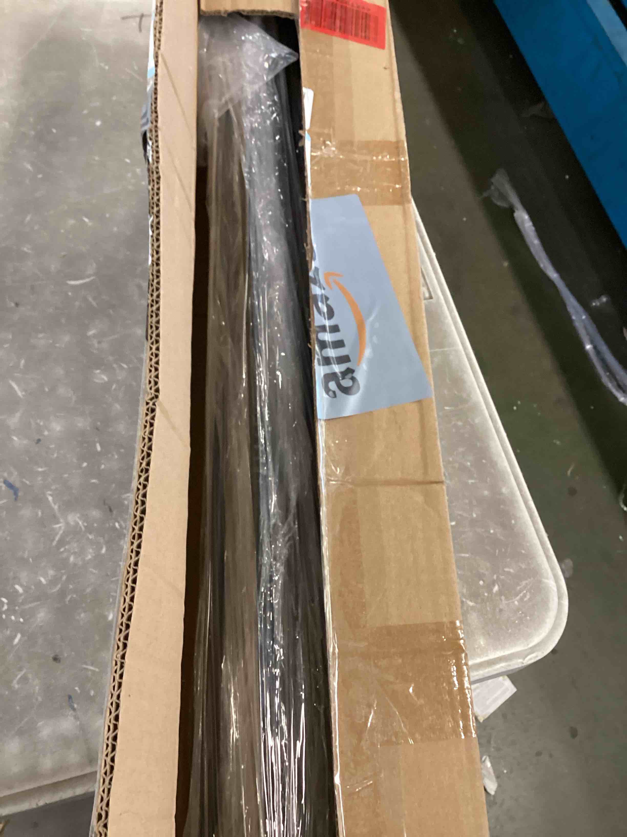 https://s3.amazonaws.com/lotting-images-prod/bidfta/TEA0569154_1731422085207.jpeg