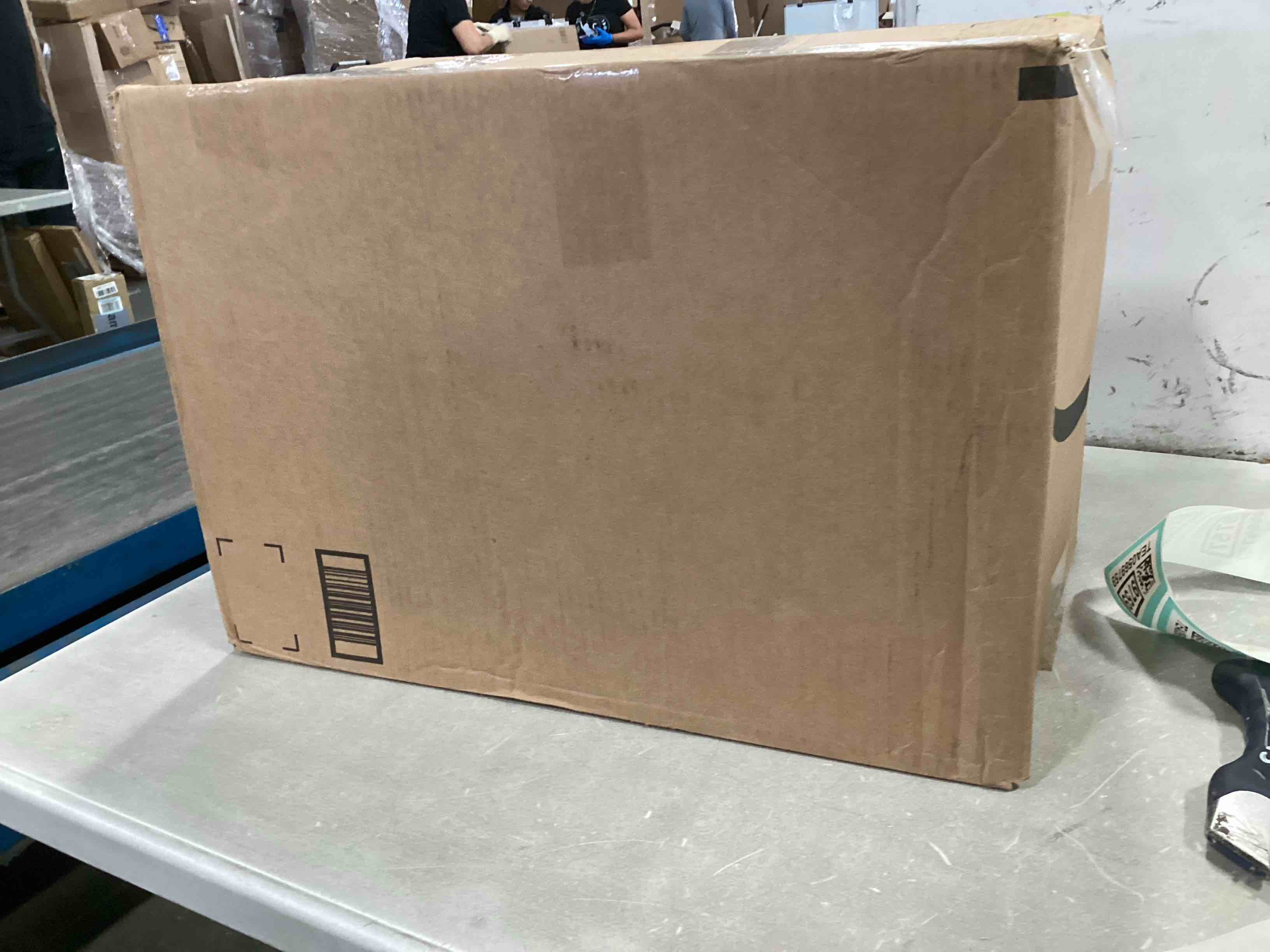 https://s3.amazonaws.com/lotting-images-prod/bidfta/TEA0569780_1731170028614.jpeg