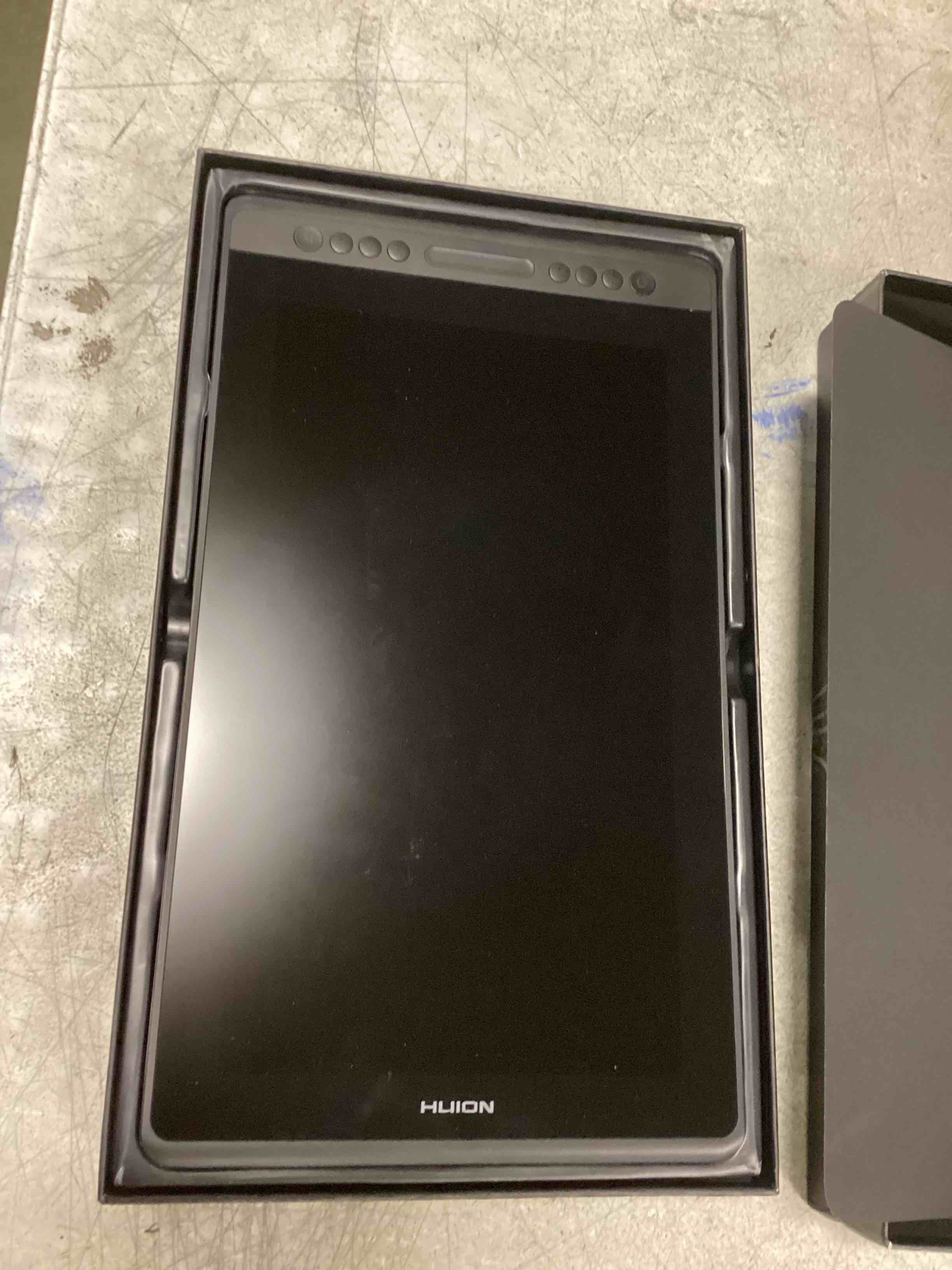 https://s3.amazonaws.com/lotting-images-prod/bidfta/TEA0570030_1732105505928.jpeg