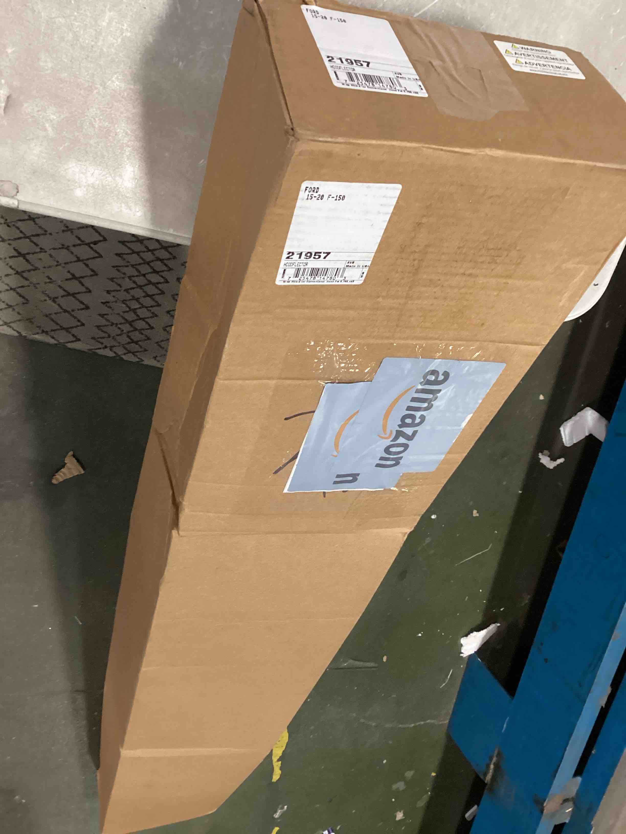 https://s3.amazonaws.com/lotting-images-prod/bidfta/TEA0570682_1731691666698.jpeg