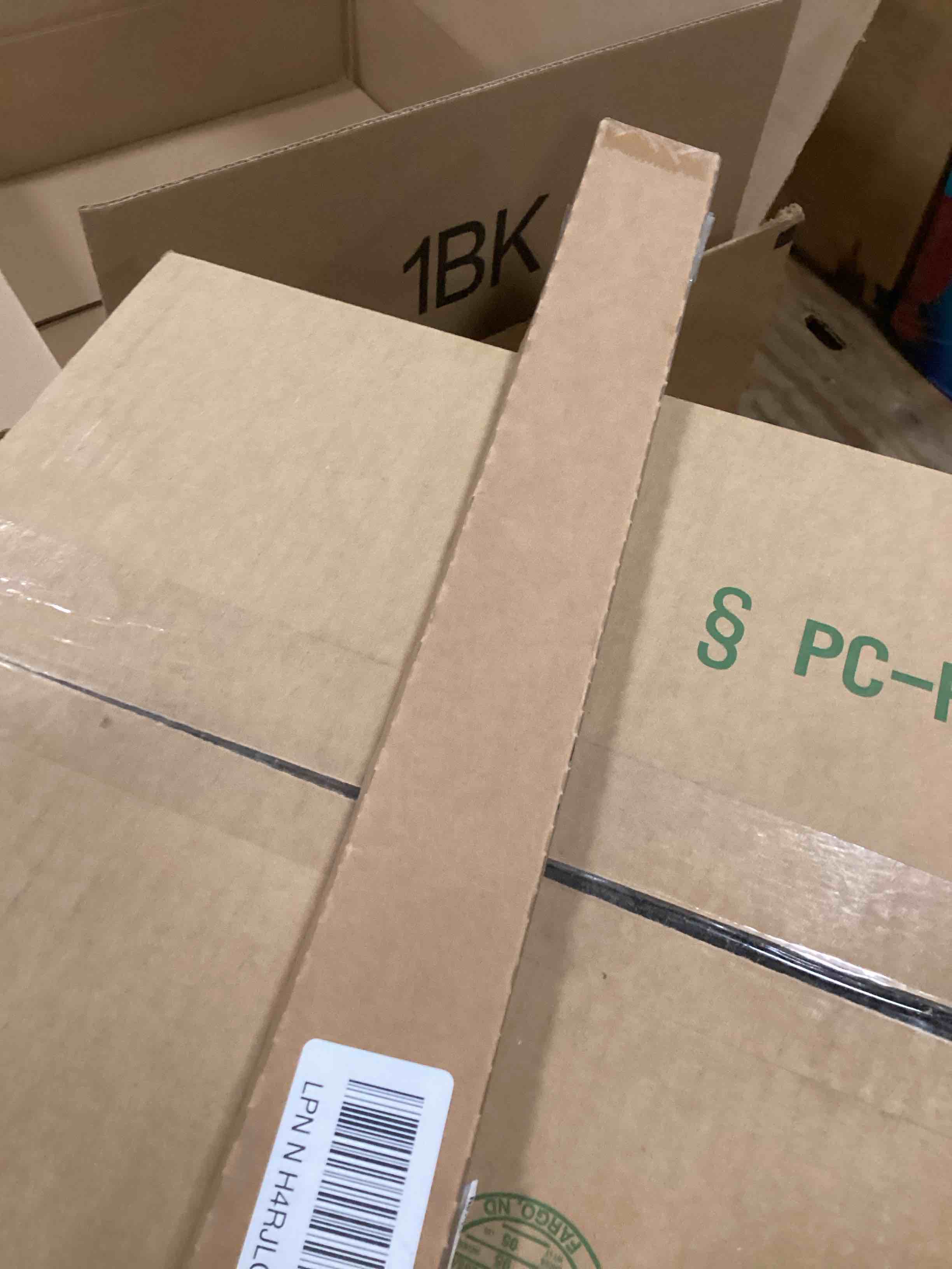 https://s3.amazonaws.com/lotting-images-prod/bidfta/TEA0572545_1731935003740.jpeg