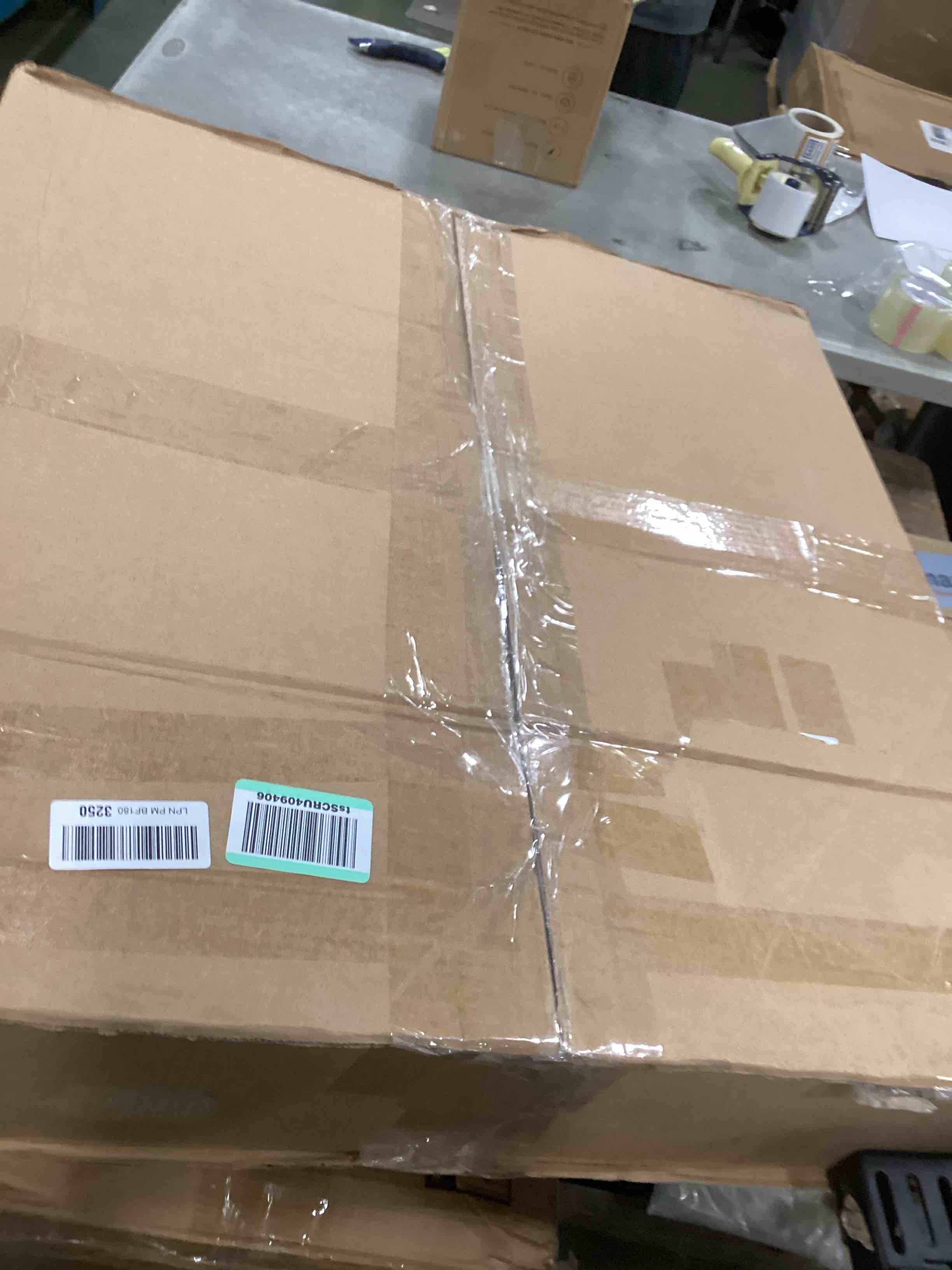 https://s3.amazonaws.com/lotting-images-prod/bidfta/TEA0572749_1731675426713.jpeg