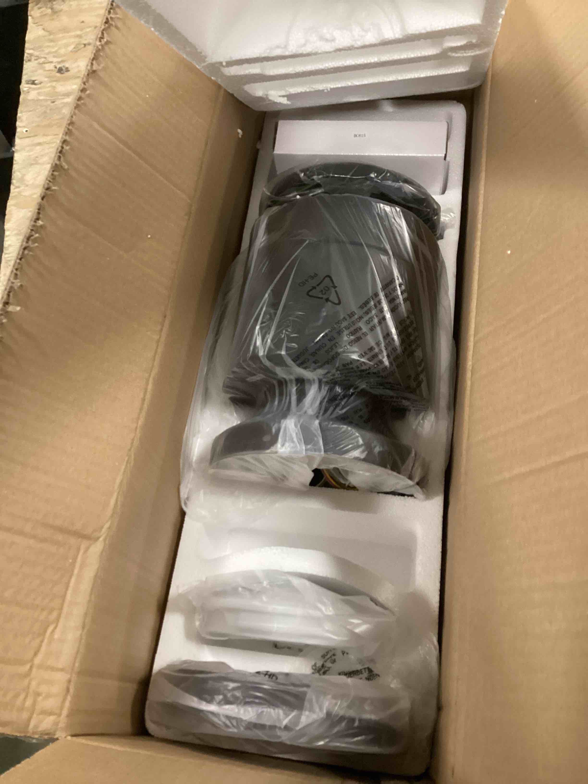 https://s3.amazonaws.com/lotting-images-prod/bidfta/TEA0573013_1731531219948.jpeg