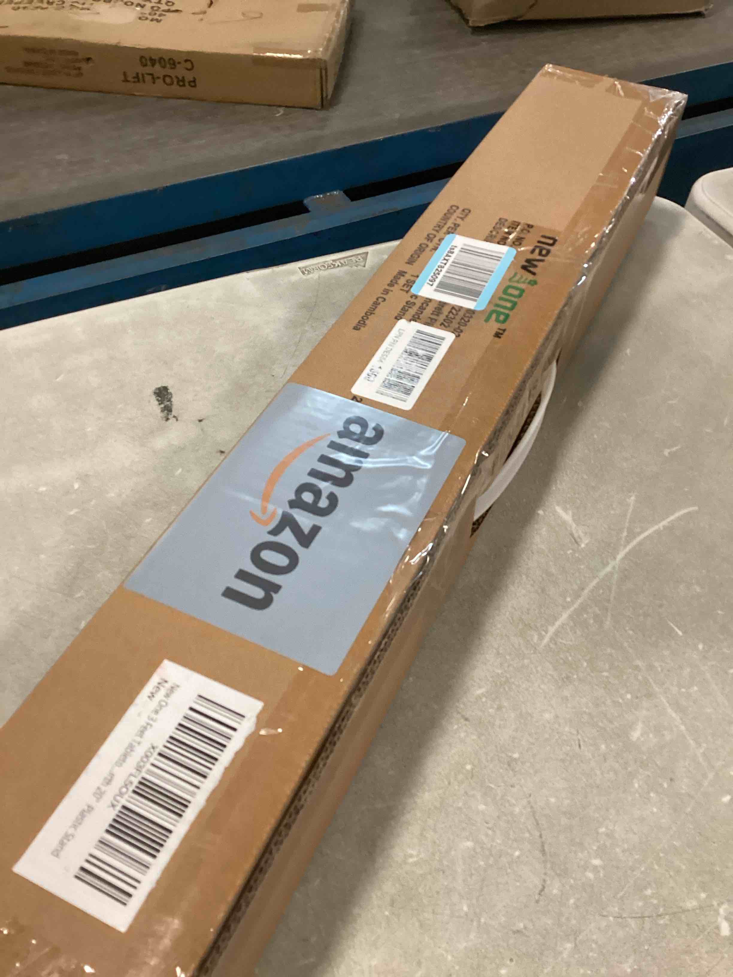 https://s3.amazonaws.com/lotting-images-prod/bidfta/TEA0574091_1733330415082.jpeg