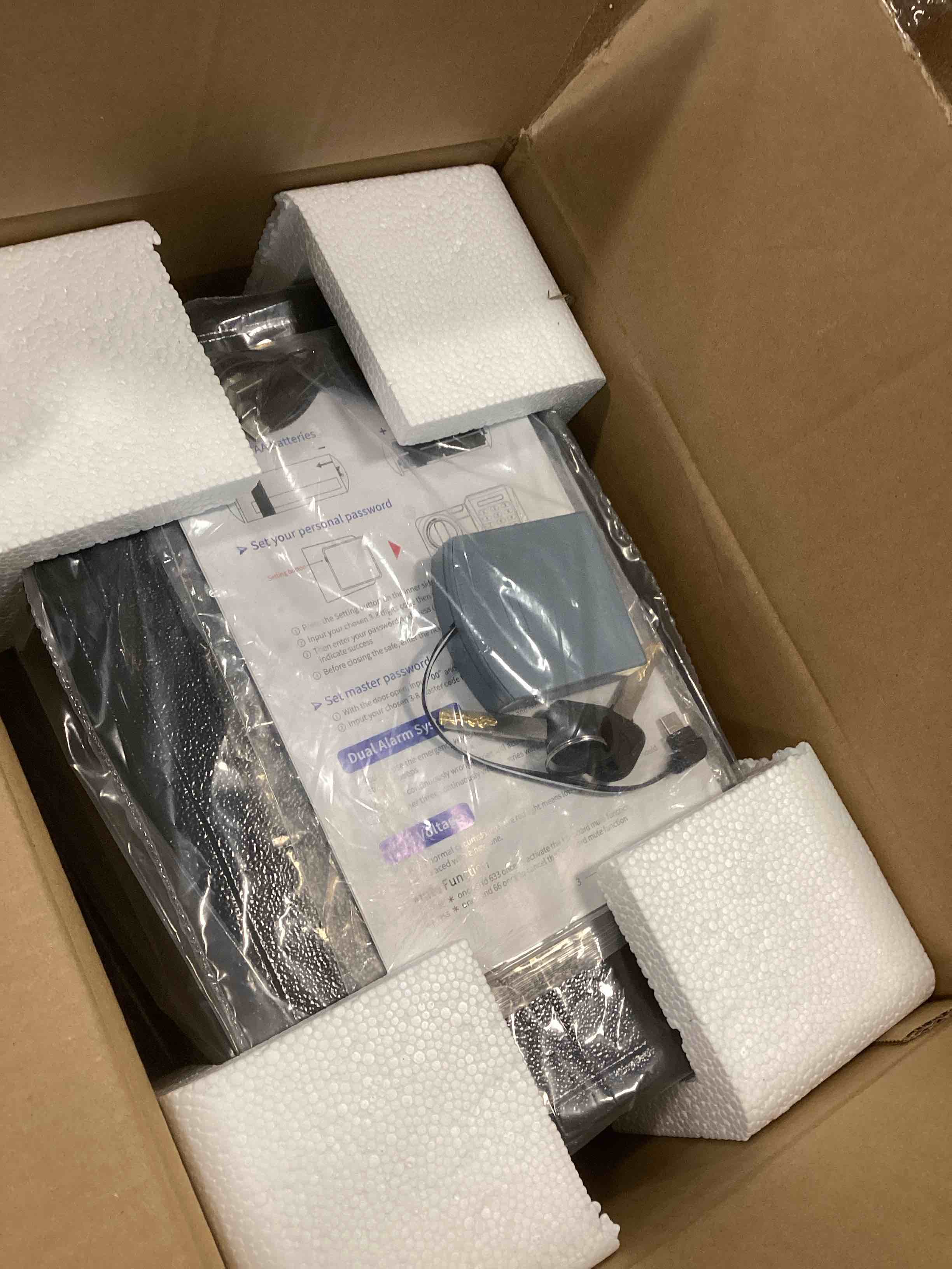 https://s3.amazonaws.com/lotting-images-prod/bidfta/TEA0574232_1733258254927.jpeg